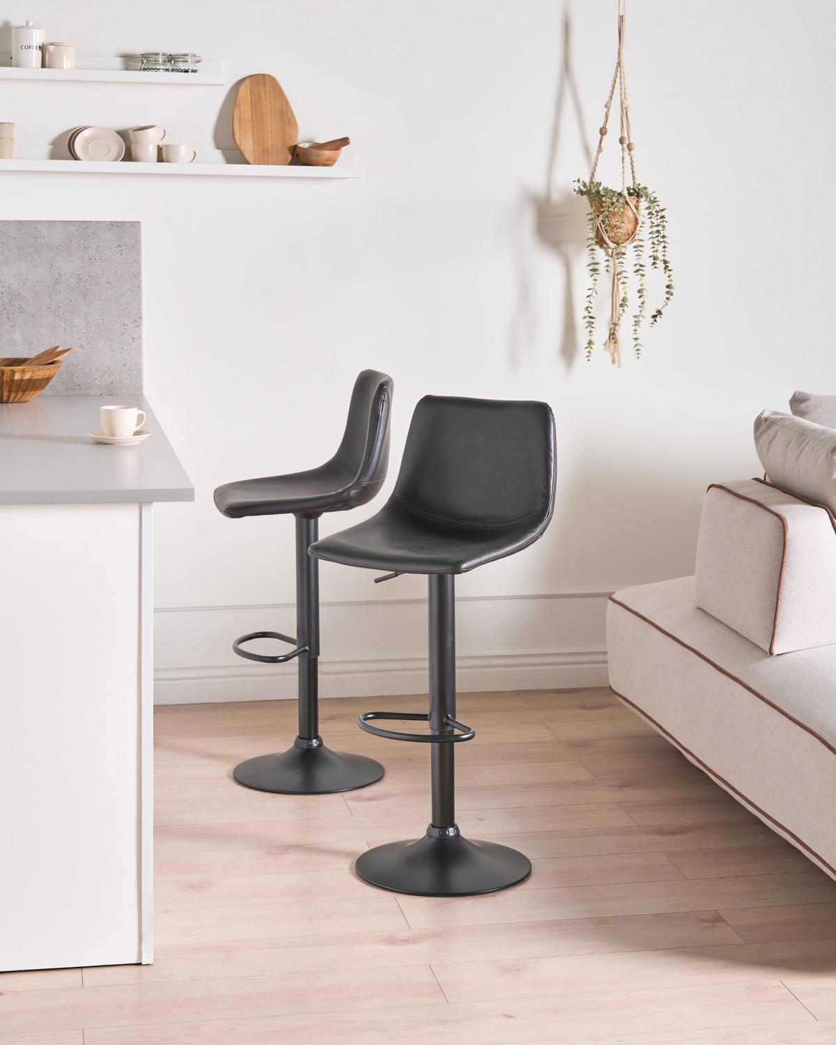 BARHOCKER 2er-Set Schwarz Lebrija - Schwarz, Kunststoff (39/98/44cm) - Beliani