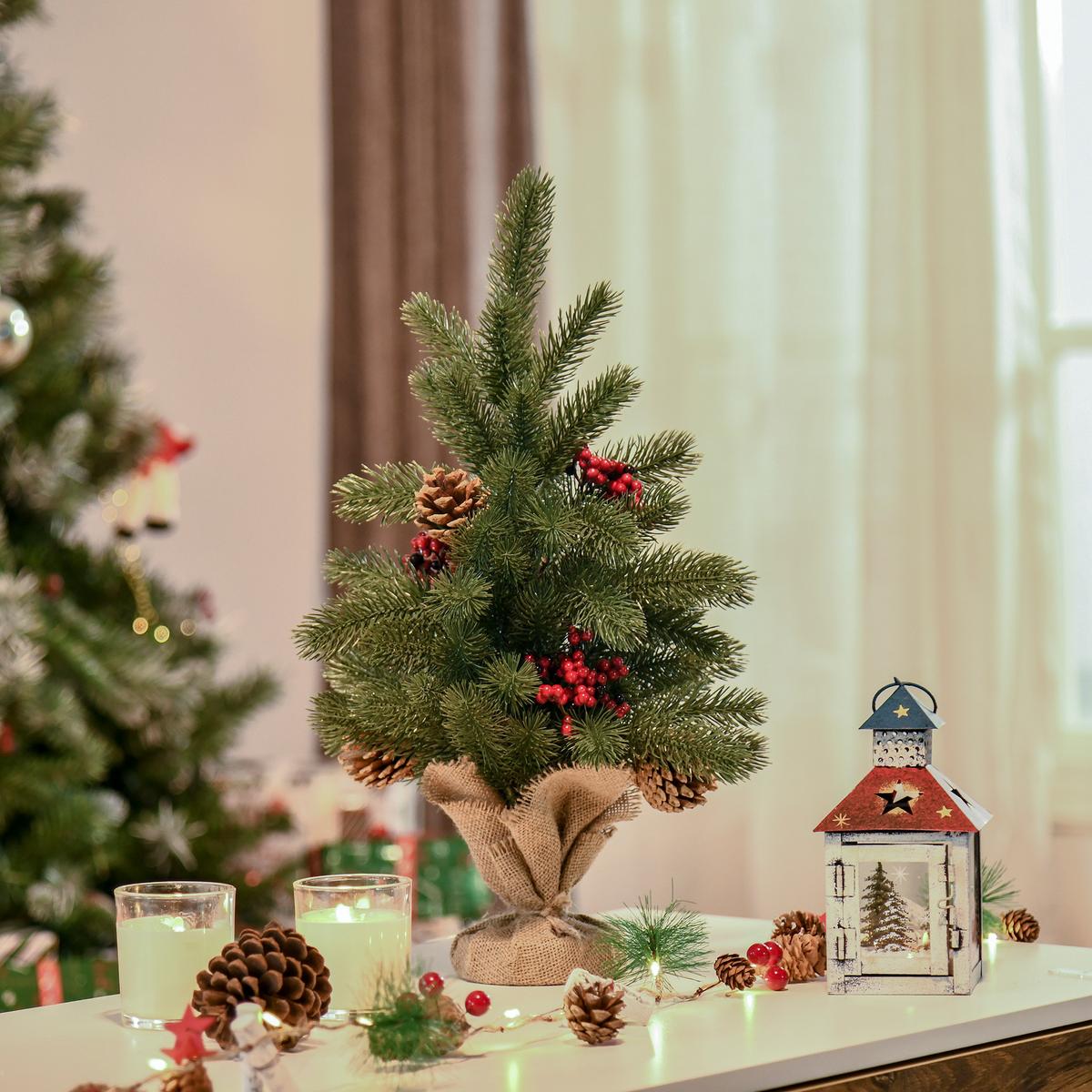 WEIHNACHTSBAUM 50 cm Christbaum 55 Zweige mit Beeren PE Zement Grün - Grün, Kunststoff (50cm) - HOMCOM