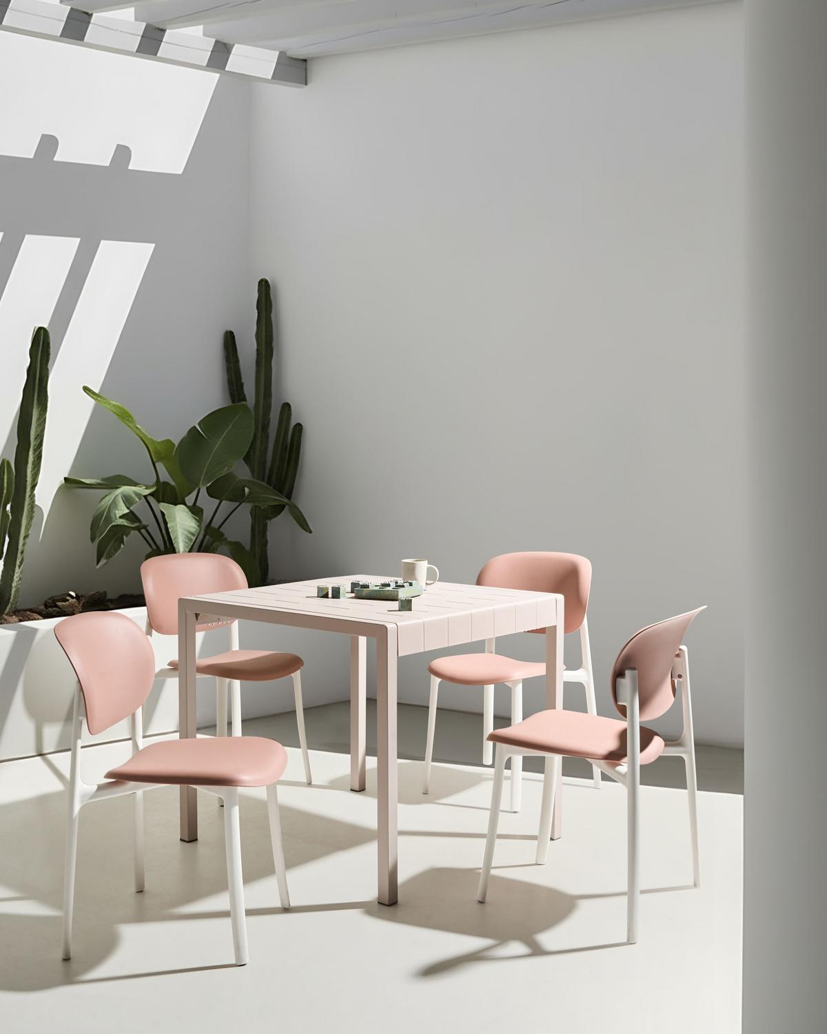 GARTENSTUHL 4er-Set Pastellrosa Musano - Pink/Weiß, Kunststoff (47/88/46cm) - Beliani