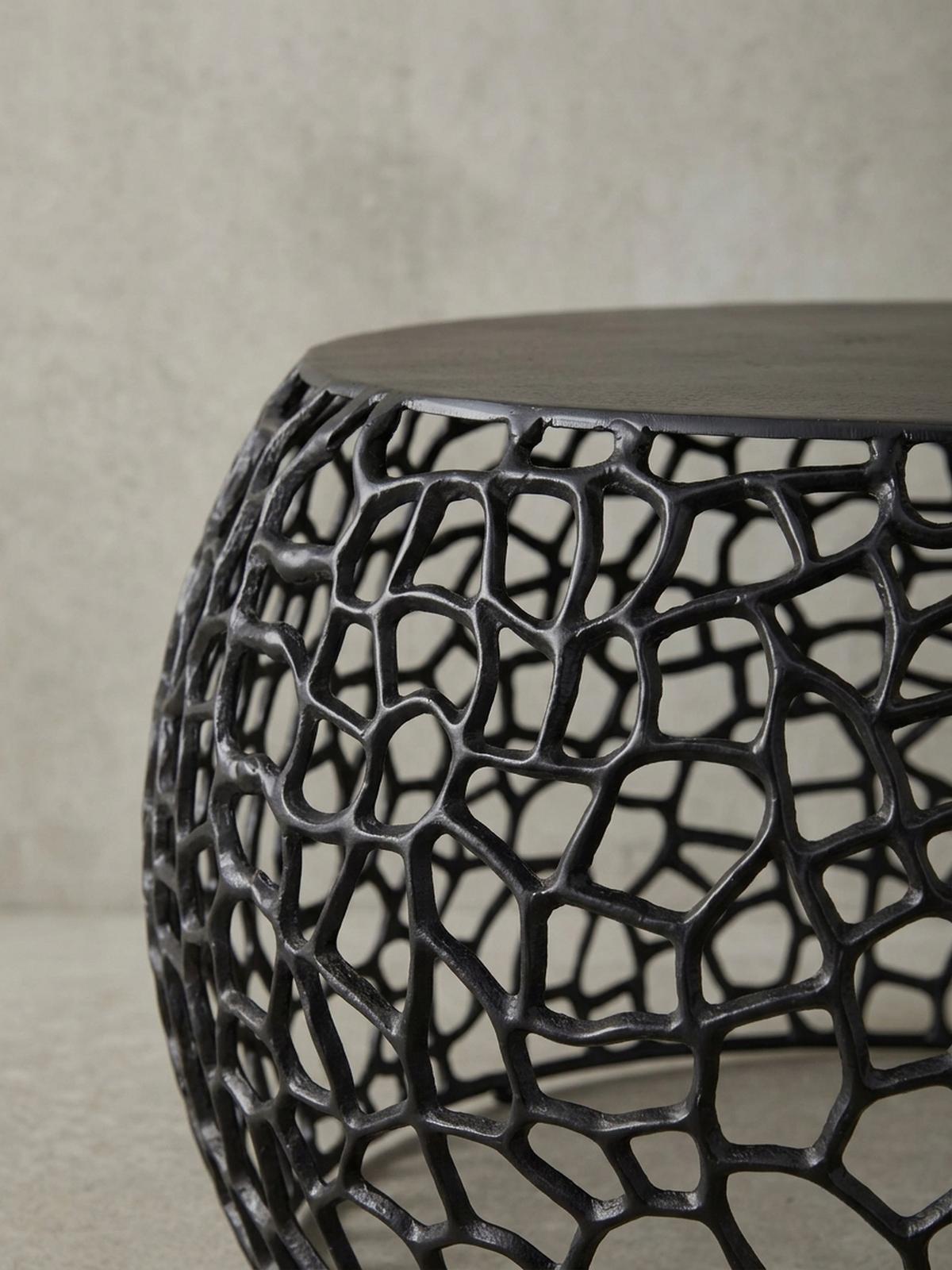 COUCHTISCH mit Aststruktur, lackiertes Aluminium, handgefertigt, Ablagefläche, Schwarz 66x66x30 cm - Schwarz, Metall (66/66/30cm) - KADIMA DESIGN