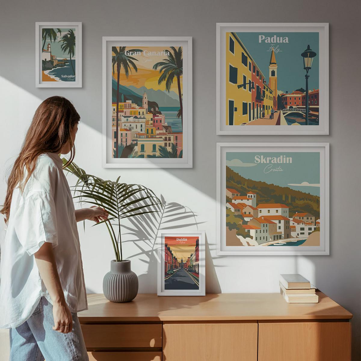BILDER SET 5er Set - 50x50 cm & 20x30 cm & 40x60 cm Weißer Rahmen - Retro-Stadtansichten Sedona Sintra - Weiß, Kunststoff (40/60cm) - TULUP