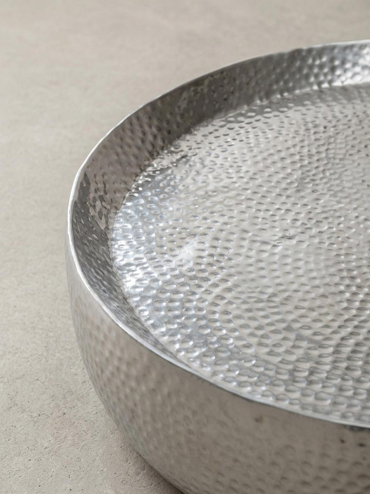 COUCHTISCH Orientalisch mit Hammerschlag-Struktur aus Aluminium und hohler Bauweise, Silber 60x60x35 cm - Silberfarben, Metall (60/60/35cm) - KADIMA DESIGN