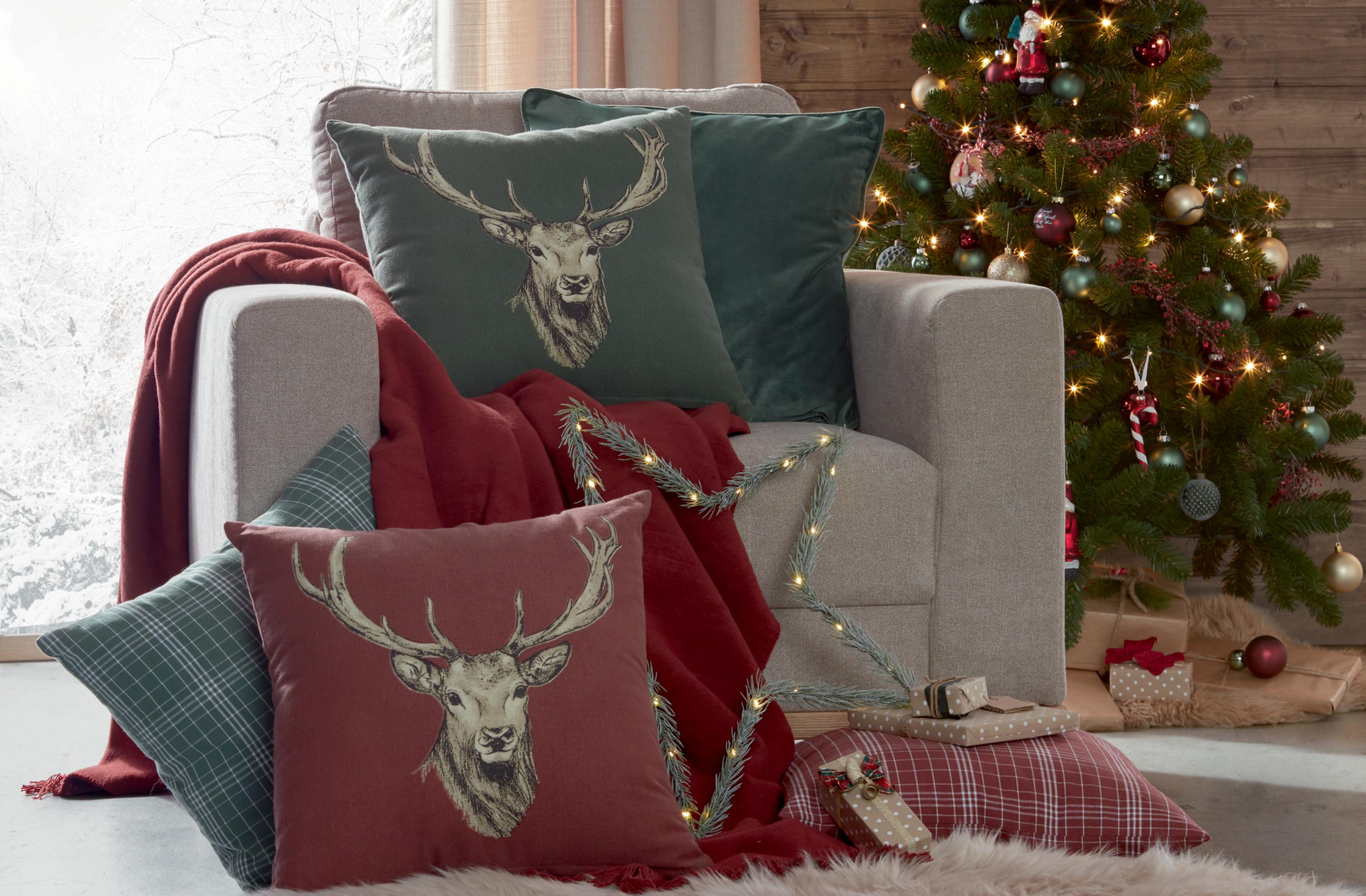 Rustic-Christmas-salon