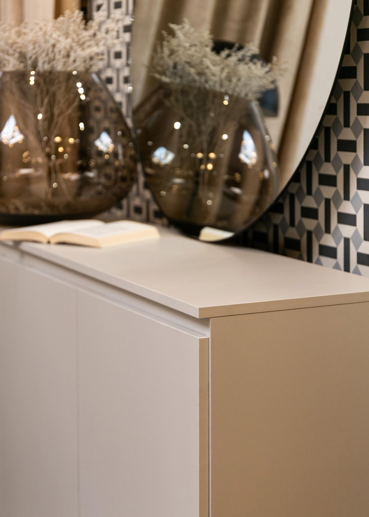 SIDEBOARD Bemmi Beige mit schwarzen Beinen 3-türig 150 cm - Beige/Schwarz, Holzwerkstoff/Metall (150/71.5/35cm) - Selsey