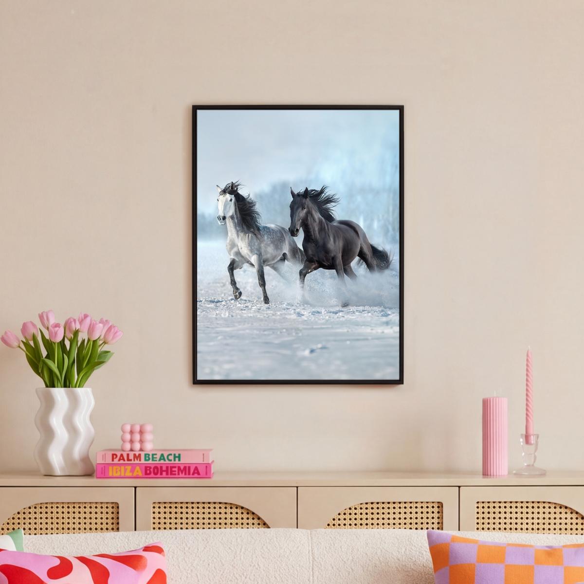 LEINWAND Bilder mit Rahmen - Pferde - Winter - Tiere - Natur - Schnee - 50x70 - Anthrazit, Textil (50/70cm) - MuchoWow