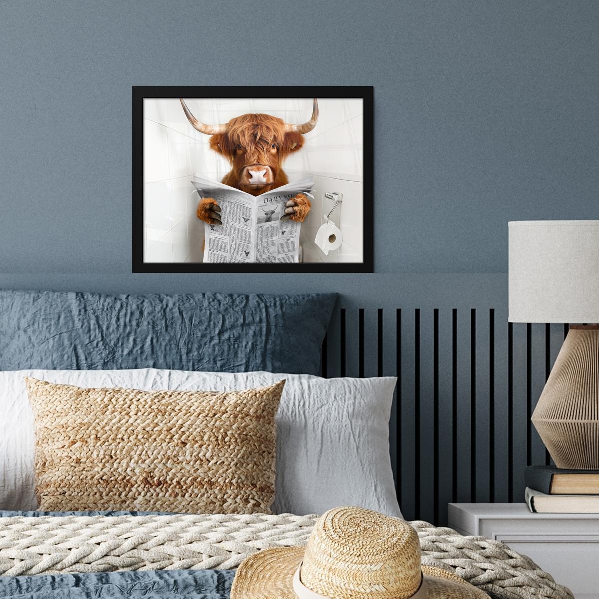 POSTER MIT RAHMENGERAHMTES BILD Schottischer Highlander - Tier - Zeitung - Toilette 40x30 cm - Kastanienfarben, Papier (40/30cm) - MuchoWow
