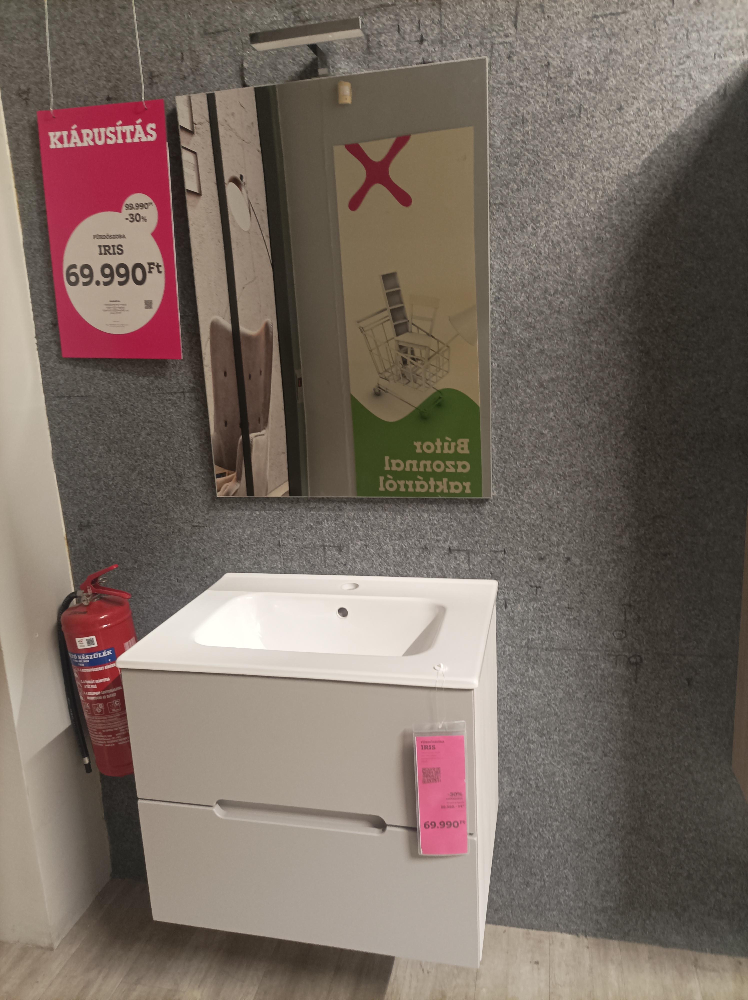 IRIS FÜRDŐSZOBA