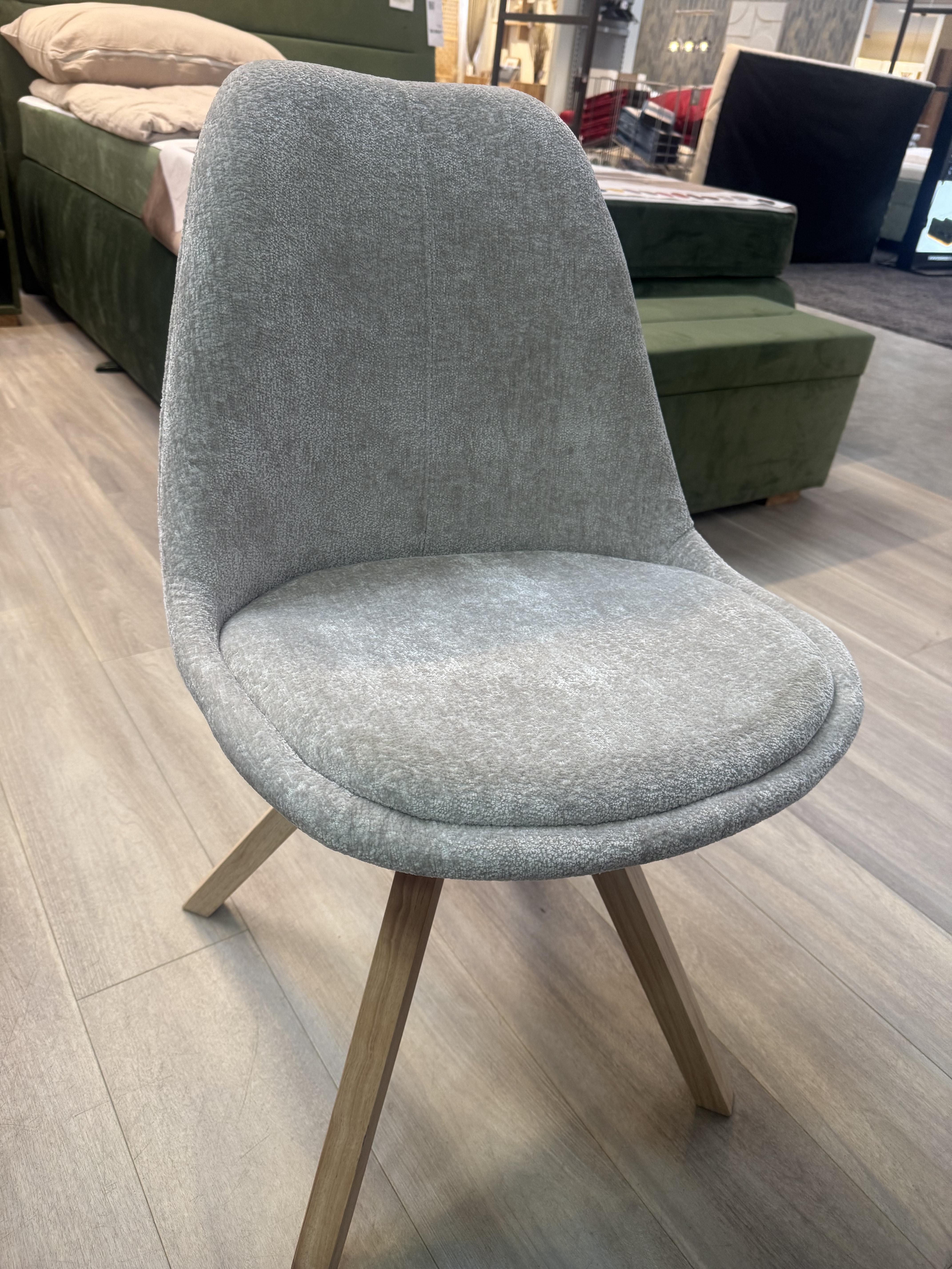 CSEPEL OUTLET SZÉK LILLY 2