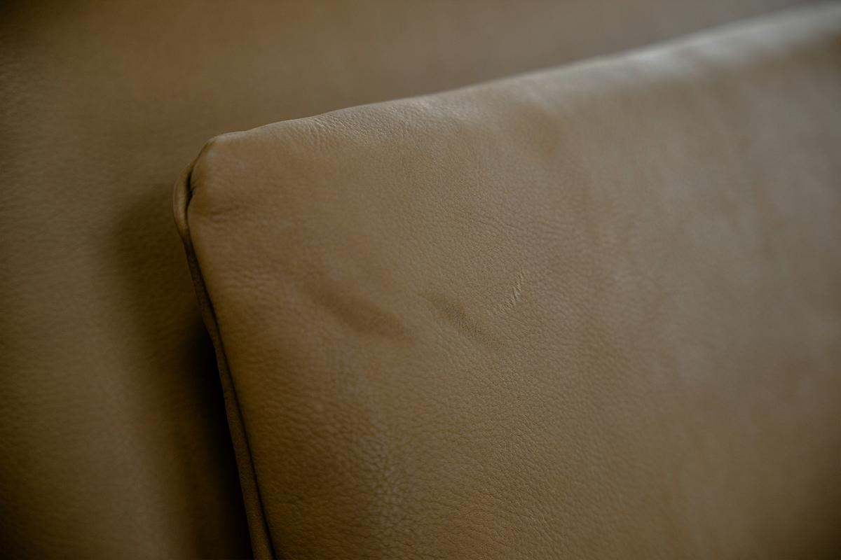 MODULSOFA MIT HOCKER WIOLO 3ER SET Beige Leder - Beige/Silberfarben, Leder/Metall (350/83/350cm) - KAWOLA