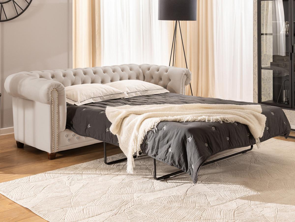 CHESTERFIELD-SOFA 3-Sitzer mit Schlaffunktion Cleo Blink Beige Samt mit Kristallsteppung und braunen Massivholzfüßen - Beige/Braun, Holz/Textil (203/72/86cm) - S-Style