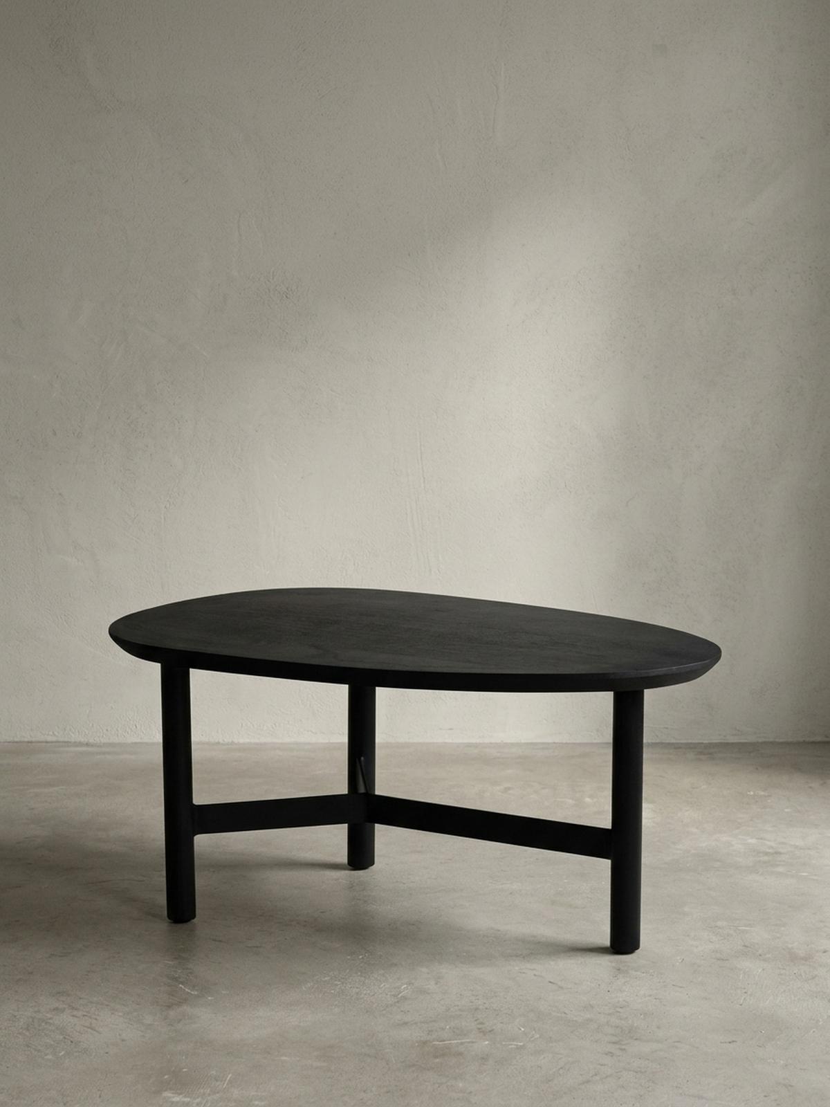 COUCHTISCH Mango Massivholz in Schwarz, Nierenform, 86x50x37 cm - Schwarz, Holz/Metall (50/86/37cm) - KADIMA DESIGN