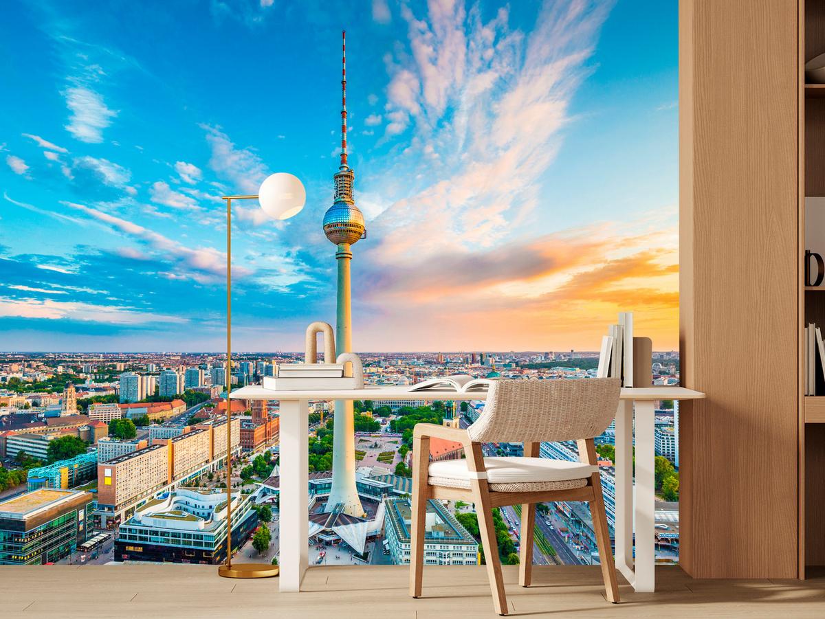 FOTOTAPETE für Wohnzimmer Fernsehturm Berlin Stadt Wolkenkratzer 150x105 - Beige/Orange, Papier (150/105cm) - Muralo