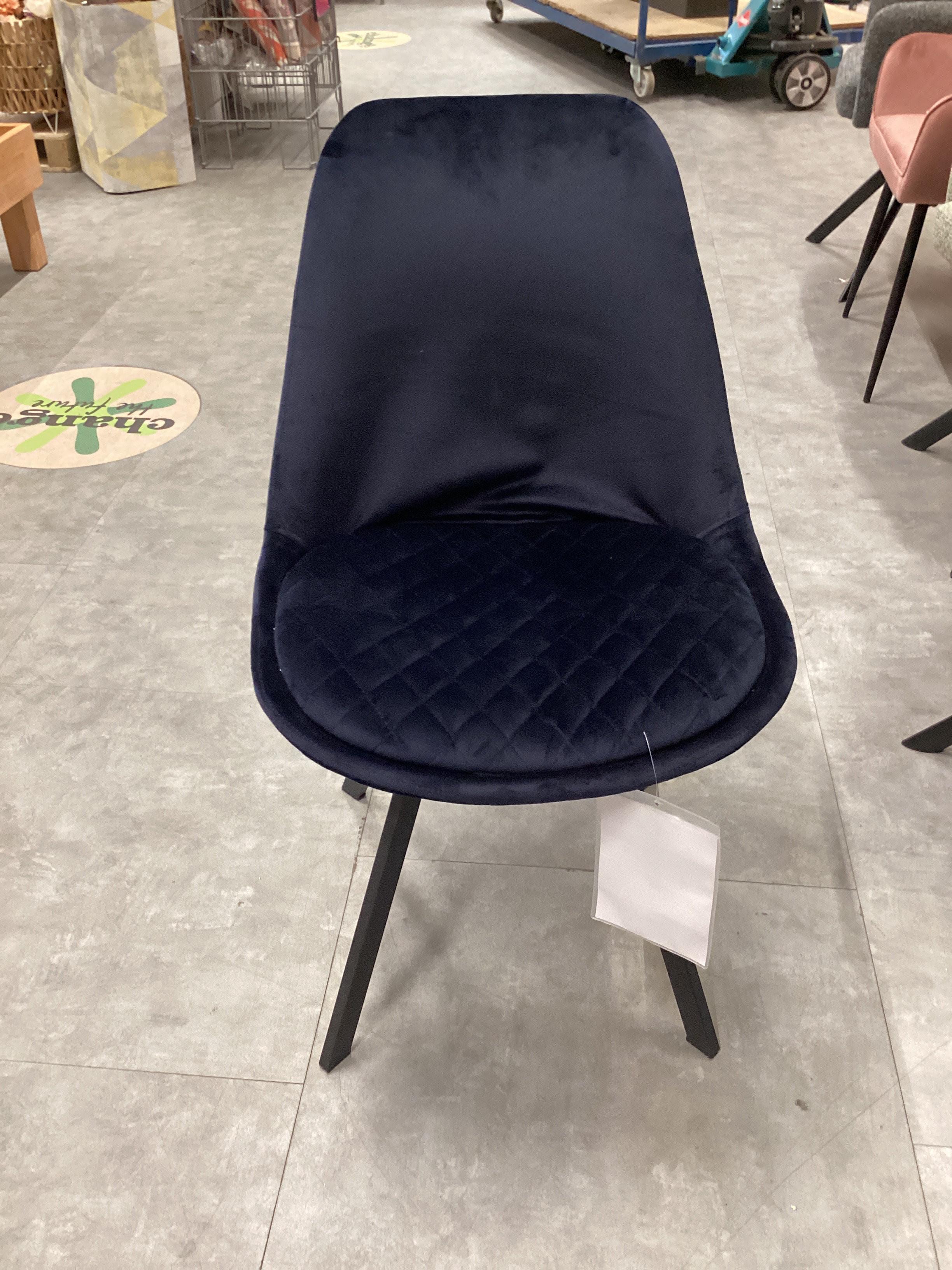 CSEPEL OUTLET MIA SZÉK