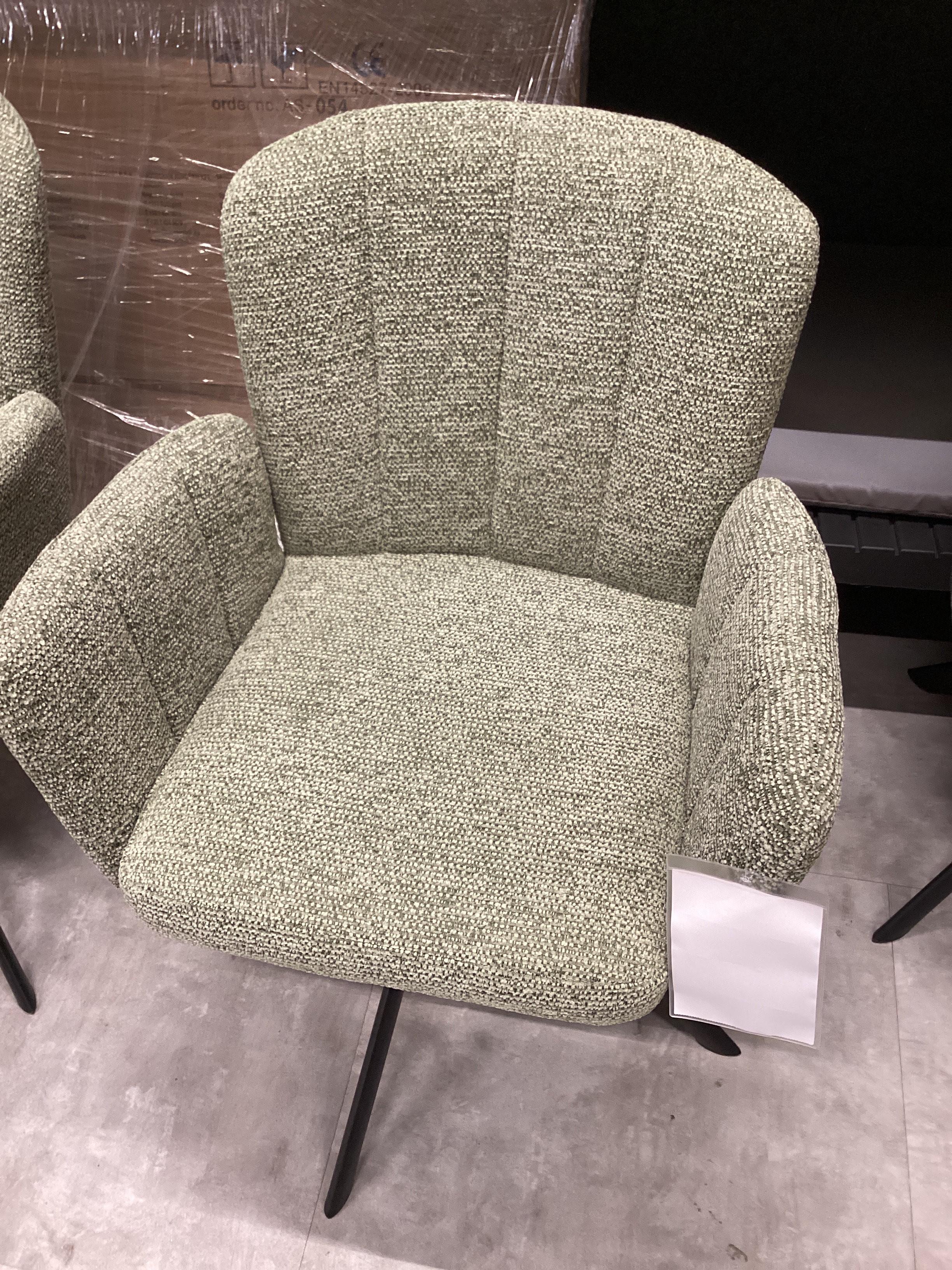 CSEPEL OUTLET NORA KAROSSZÉK