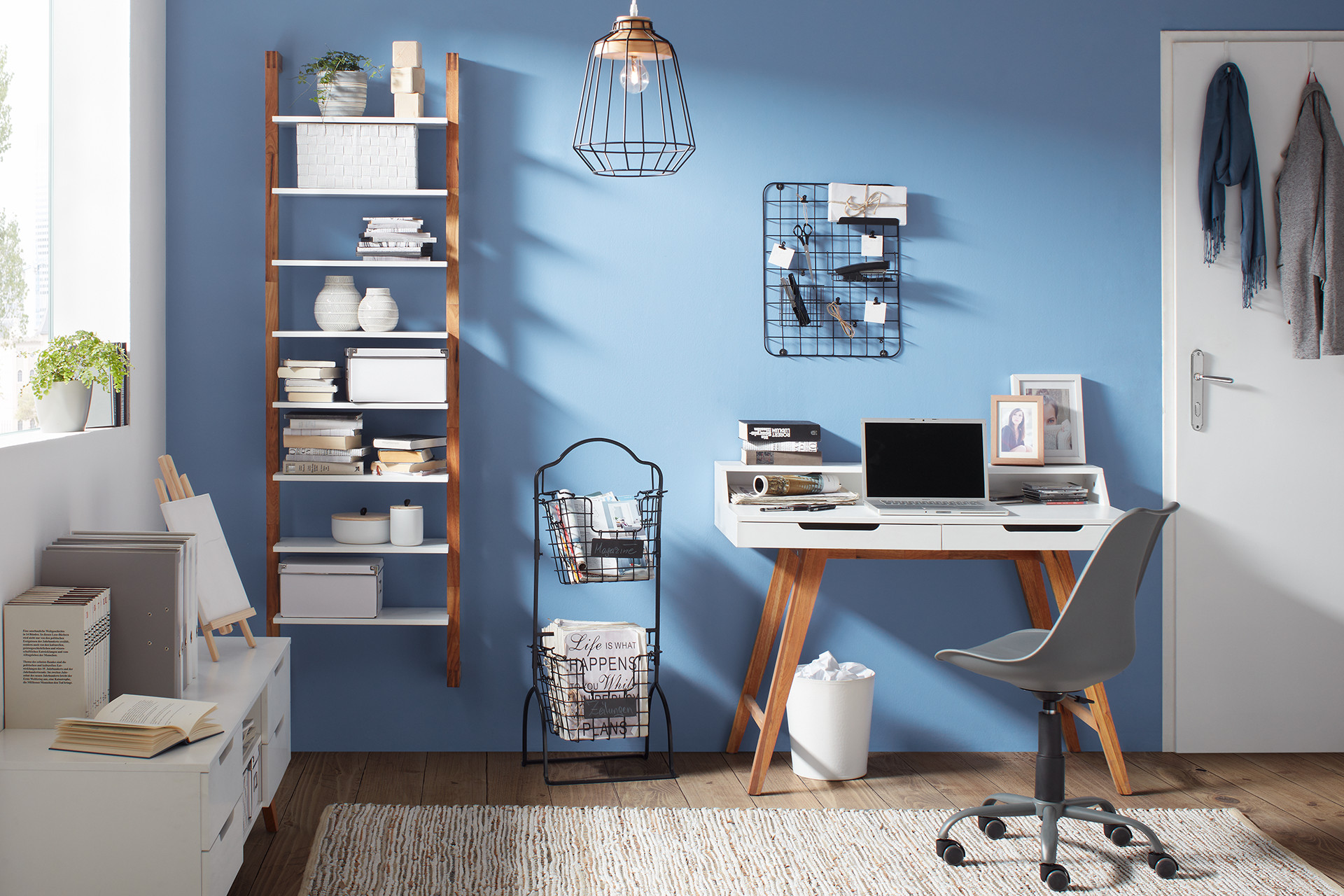 Büro im Skandi Stil von mömax