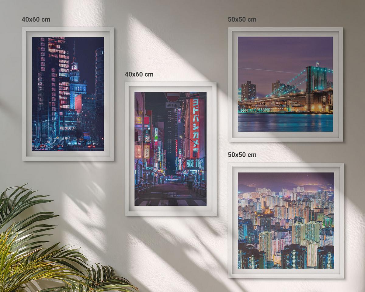 BILDER SET 4er Set - 50x50 cm & 40x60 cm Weißer Rahmen - Nachtstädte mit Neonlichtern - Weiß, Kunststoff (50/50cm) - TULUP
