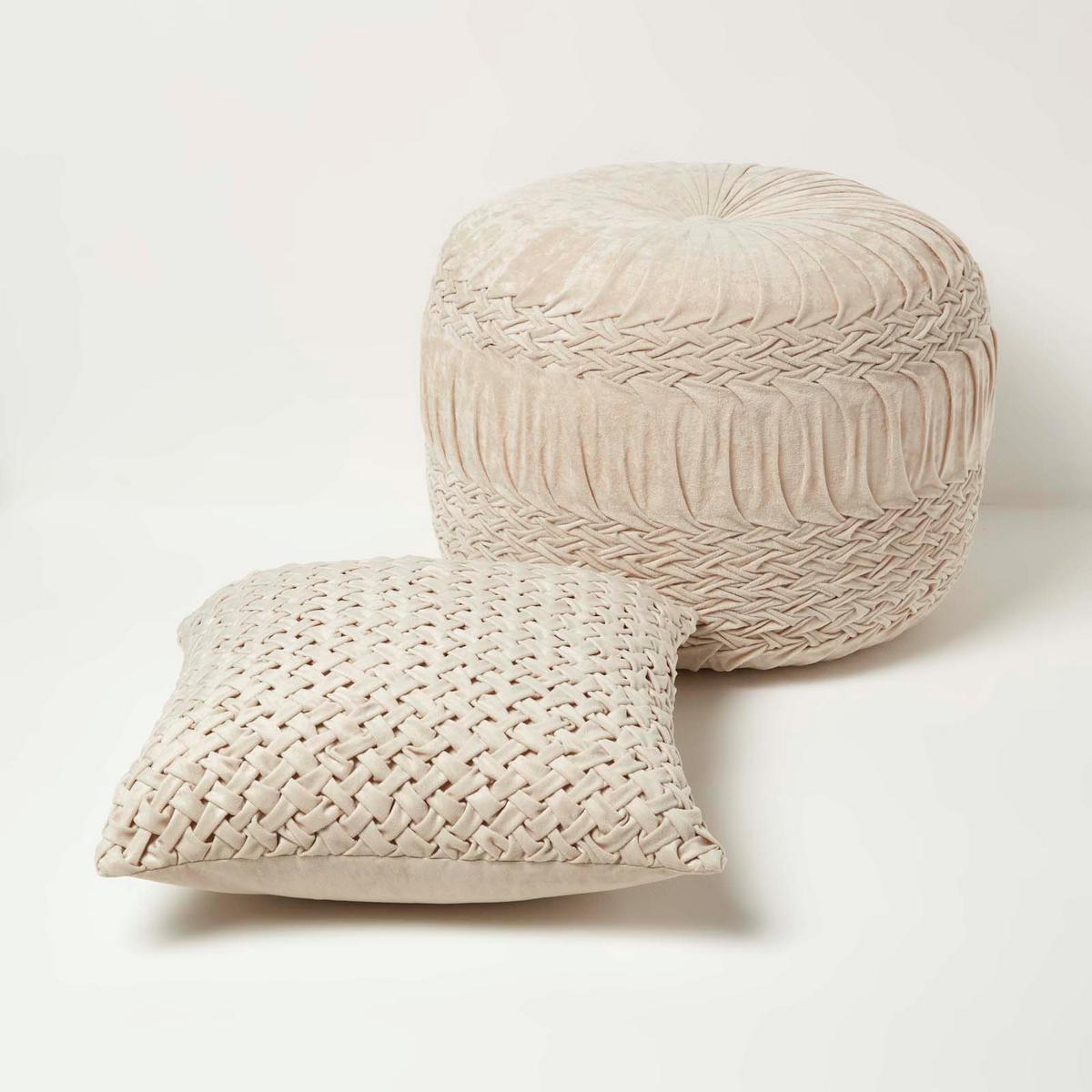 SAMT-POUF Sofia creme, plissiert in Flechtoptik, 50/50/35 cm - Creme, Textil (50/35/50cm) - Homescapes
