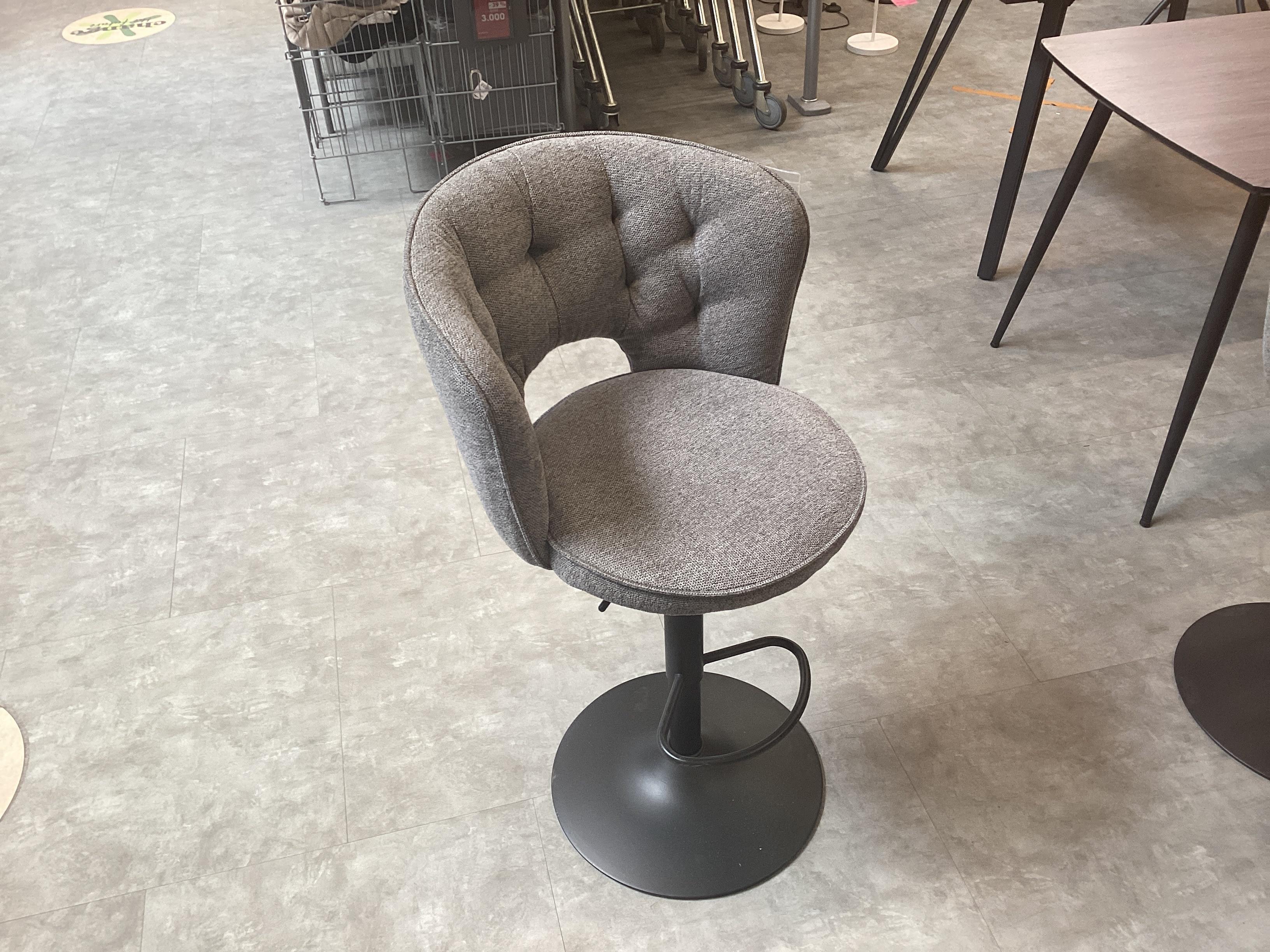 CSEPEL OUTLET BÁRSZÉK MINA