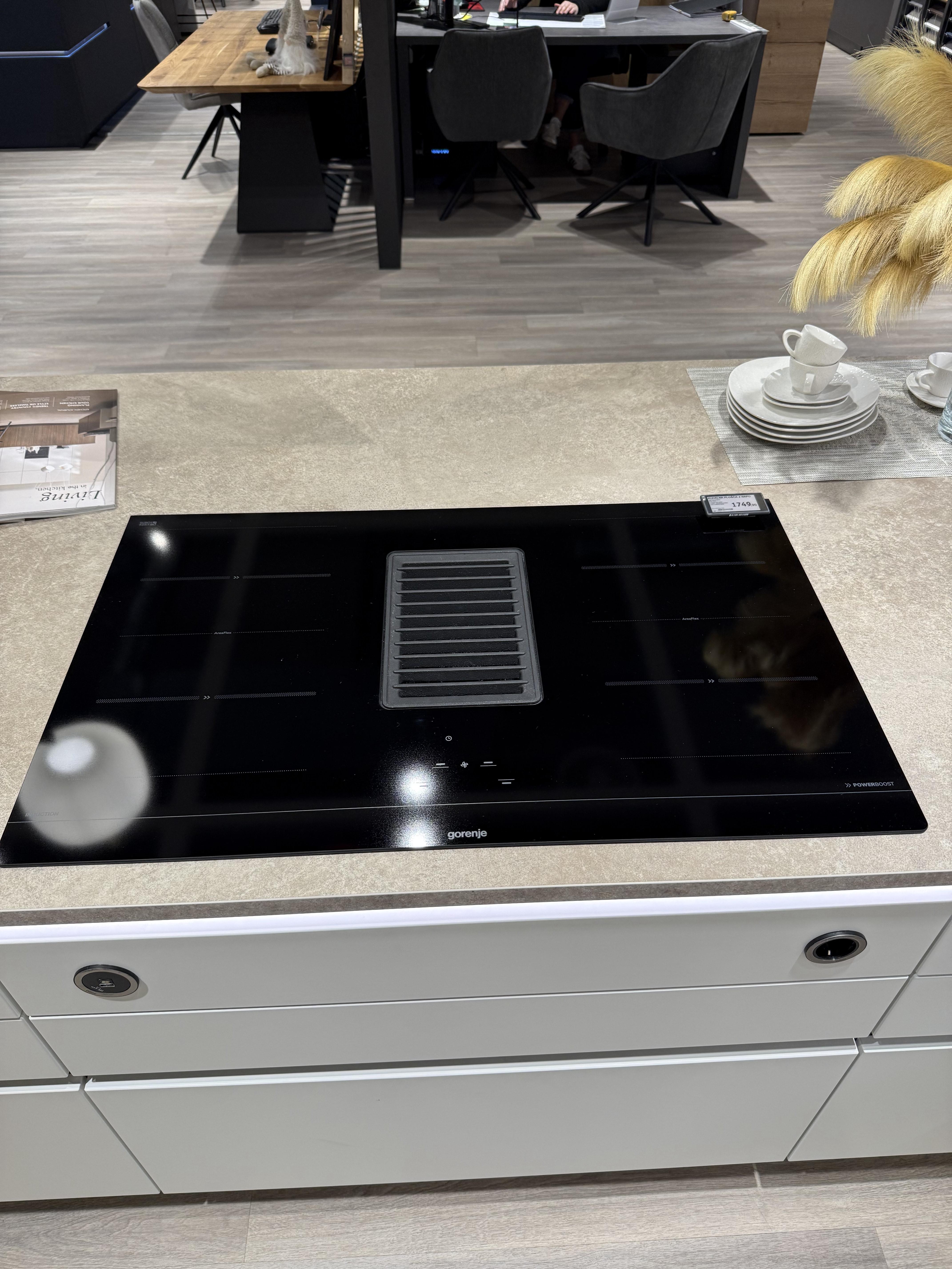 KUHALNA PLOŠČA Z NAPO HET949BSC - Gorenje