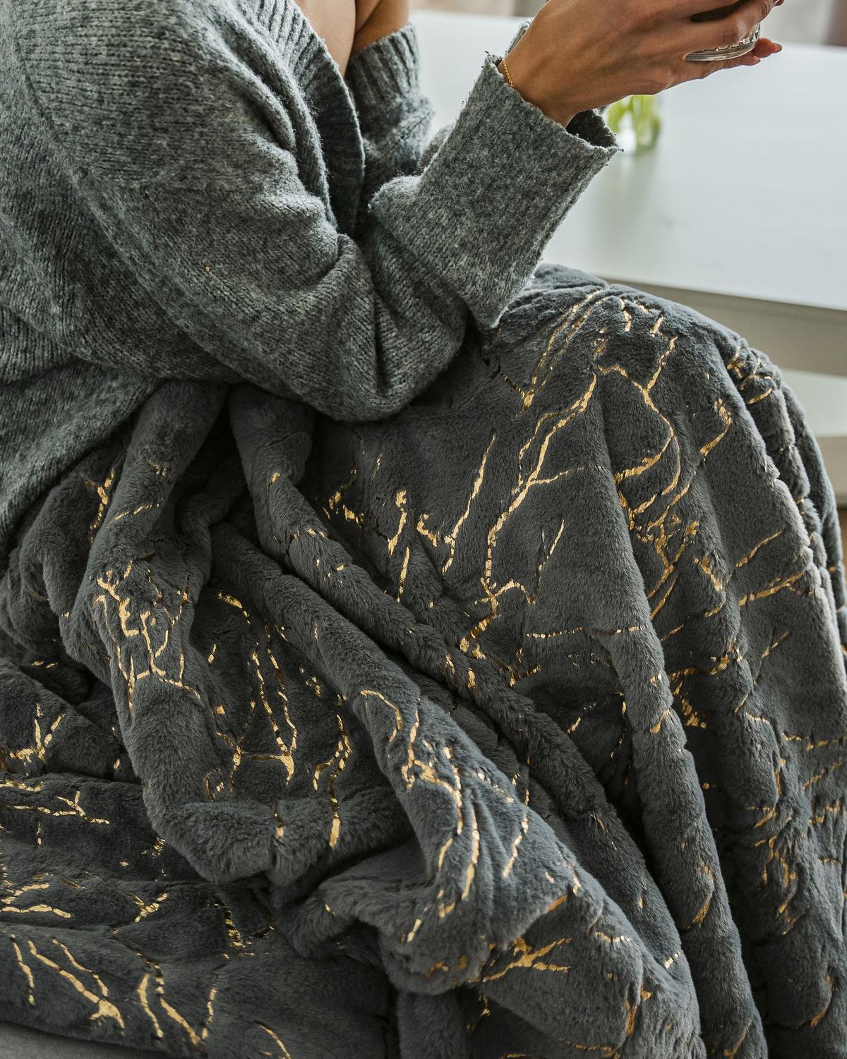 DECKE Grau Godavari 150/200 cm - Grau, Textil (150/200cm) - Beliani