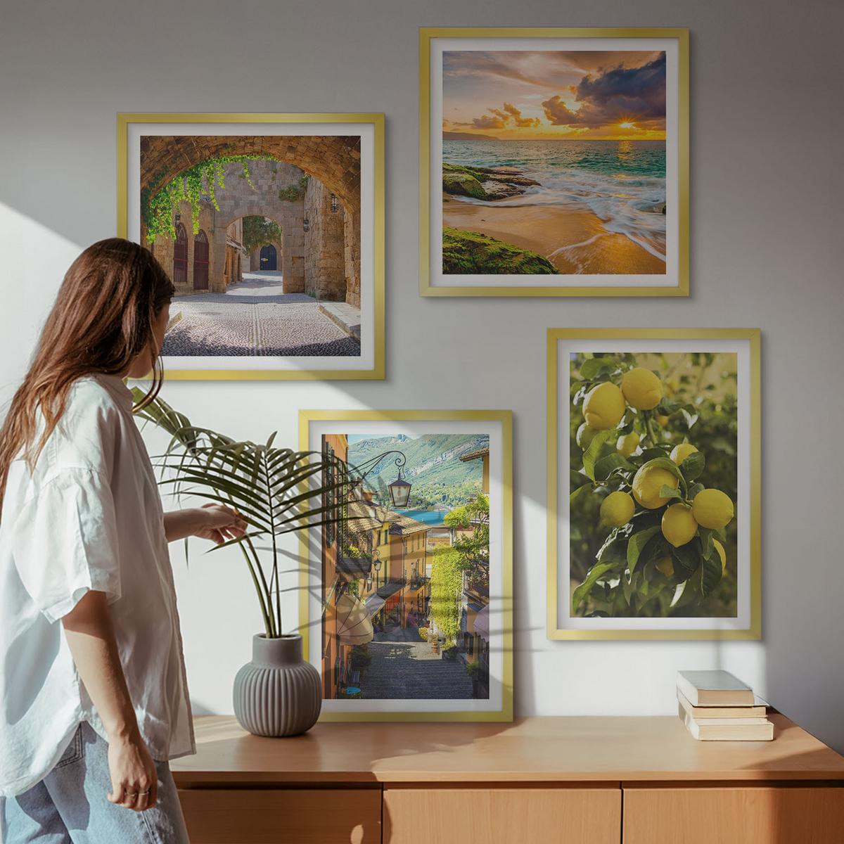 BILDER SET 4er Set - 50x50 cm & 40x60 cm Goldrahmen - Malerische Straßen am Meer, Strand - Goldfarben, Kunststoff (50/50cm) - TULUP