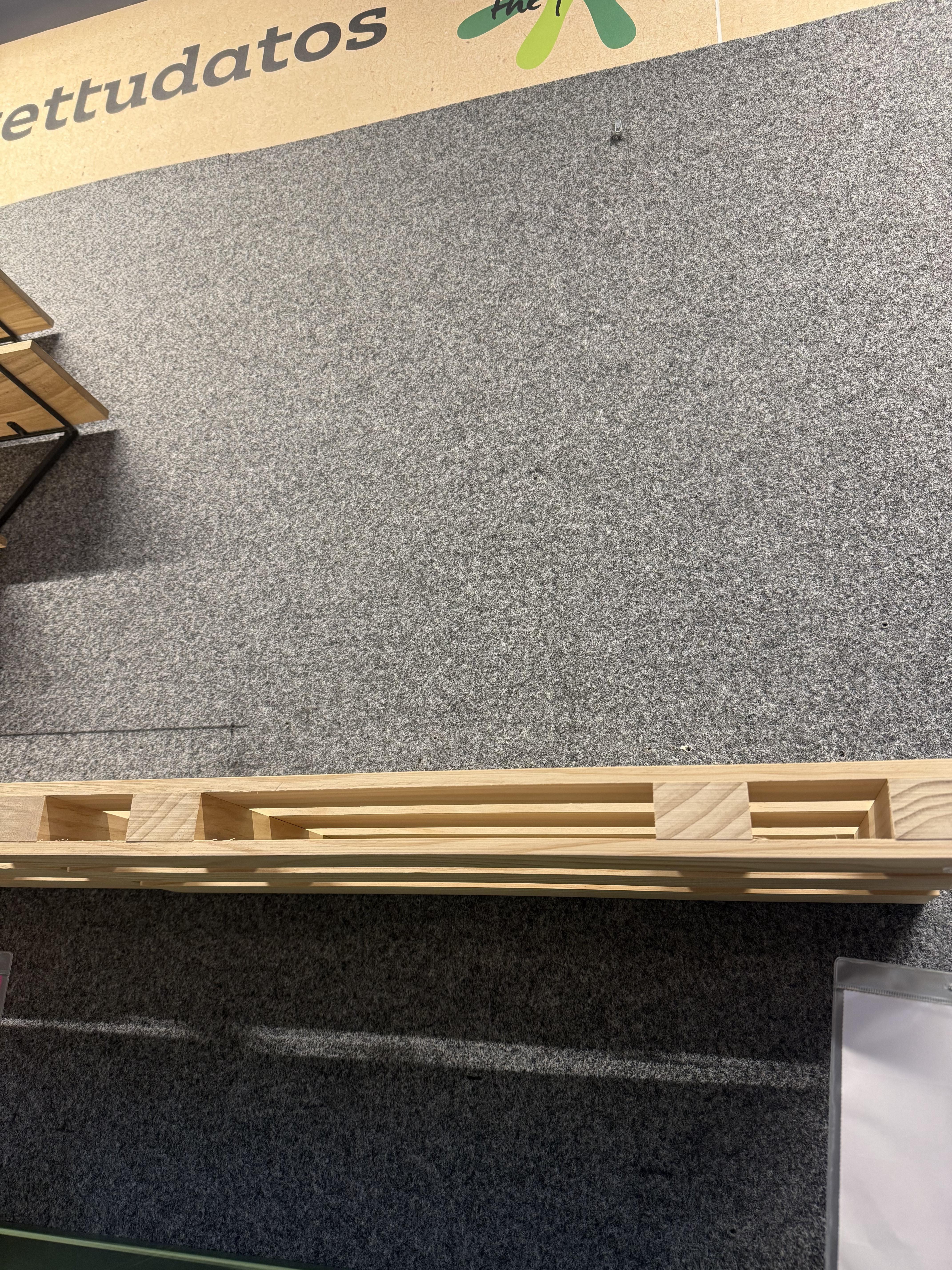 CSEPEL OUTLET FALIPOLC PALETTE 