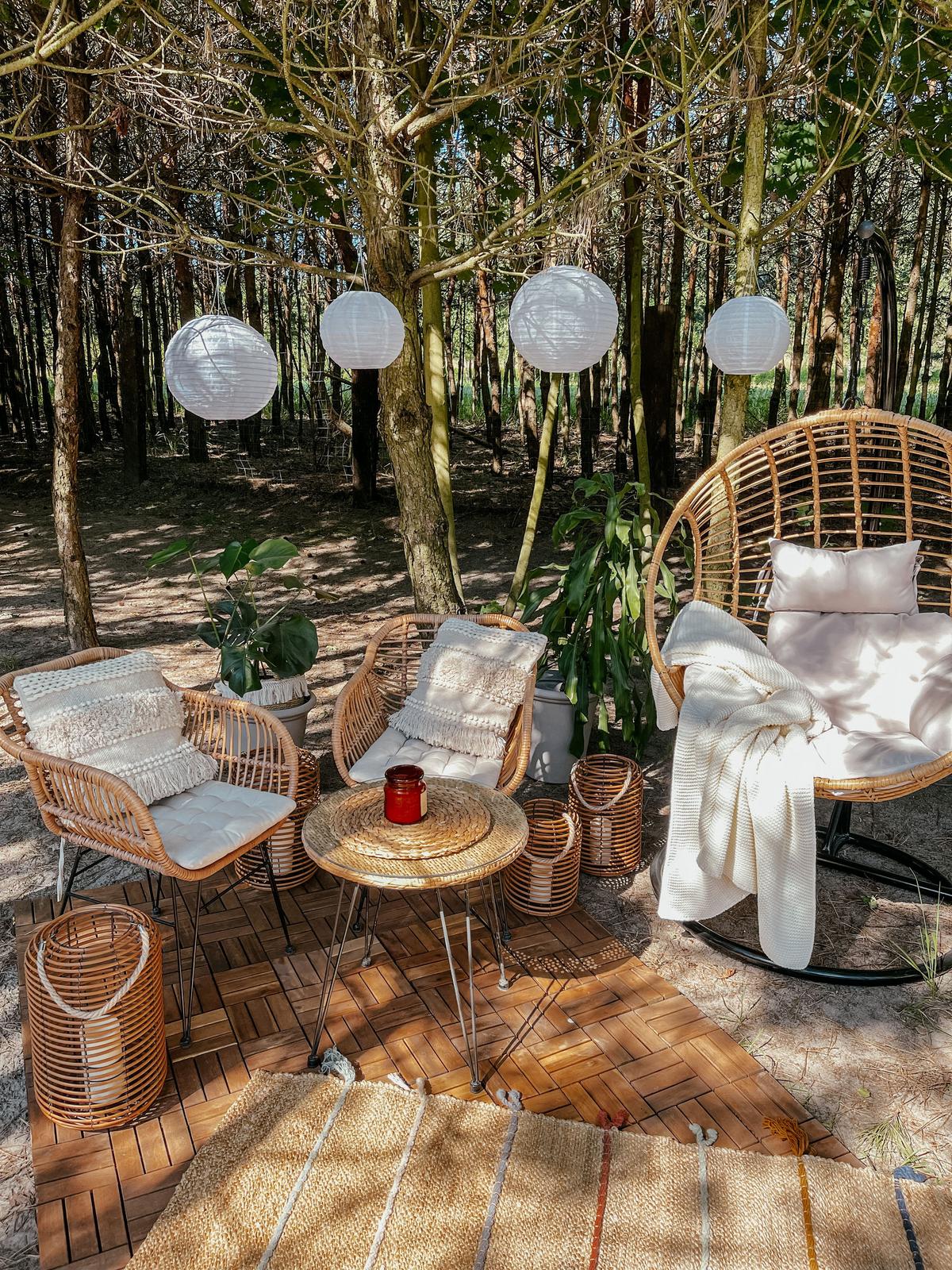 HÄNGESESSEL mit Gestell PE Rattan natürlich 97 cm Aspio - Beige, Kunststoff (99/199/97cm) - Beliani