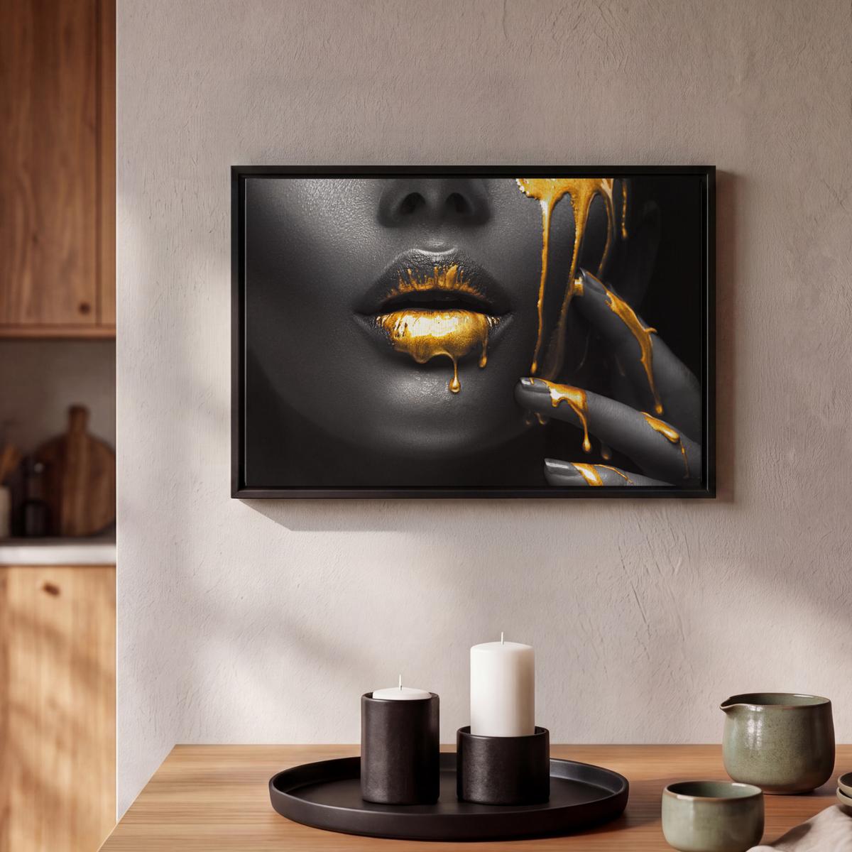 LEINWAND Bilder mit Rahmen - Frau - Schwarz - Gold - Gesicht - Lippen - 30x20 - Goldfarben, Textil (30/20cm) - MuchoWow
