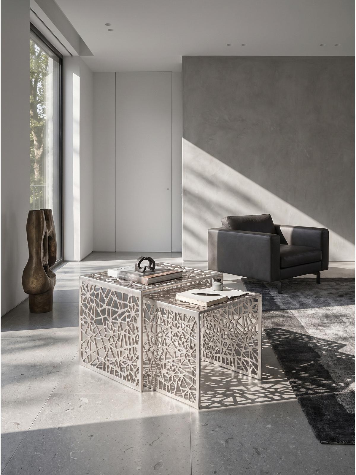 COUCHTISCHE 2er-Set INDRE, Aluminium, handgefertigt, Silber, 50 x 40 x 40 cm - Silberfarben, Metall (40/50/40cm) - KADIMA DESIGN