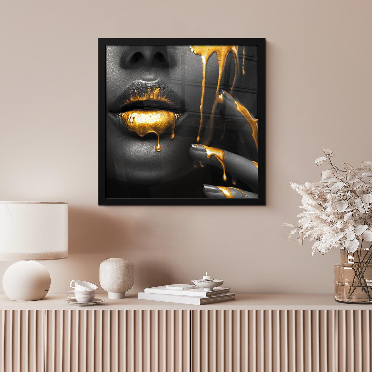 POSTER MIT RAHMENGERAHMTES BILD Frau - Schwarz - Gold - Gesicht - Lippen 40x40 cm - Goldfarben, Papier (40/40cm) - MuchoWow