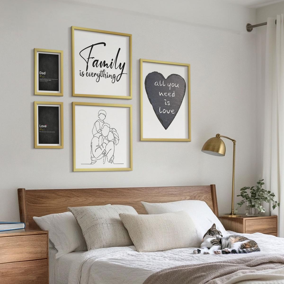 BILDER SET 5er Set - 50x50 cm & 20x30 cm & 40x60 cm Goldrahmen - Definitionen der Liebe in Familienzeichnungen - Goldfarben, Kunststoff (40/60cm) - TULUP