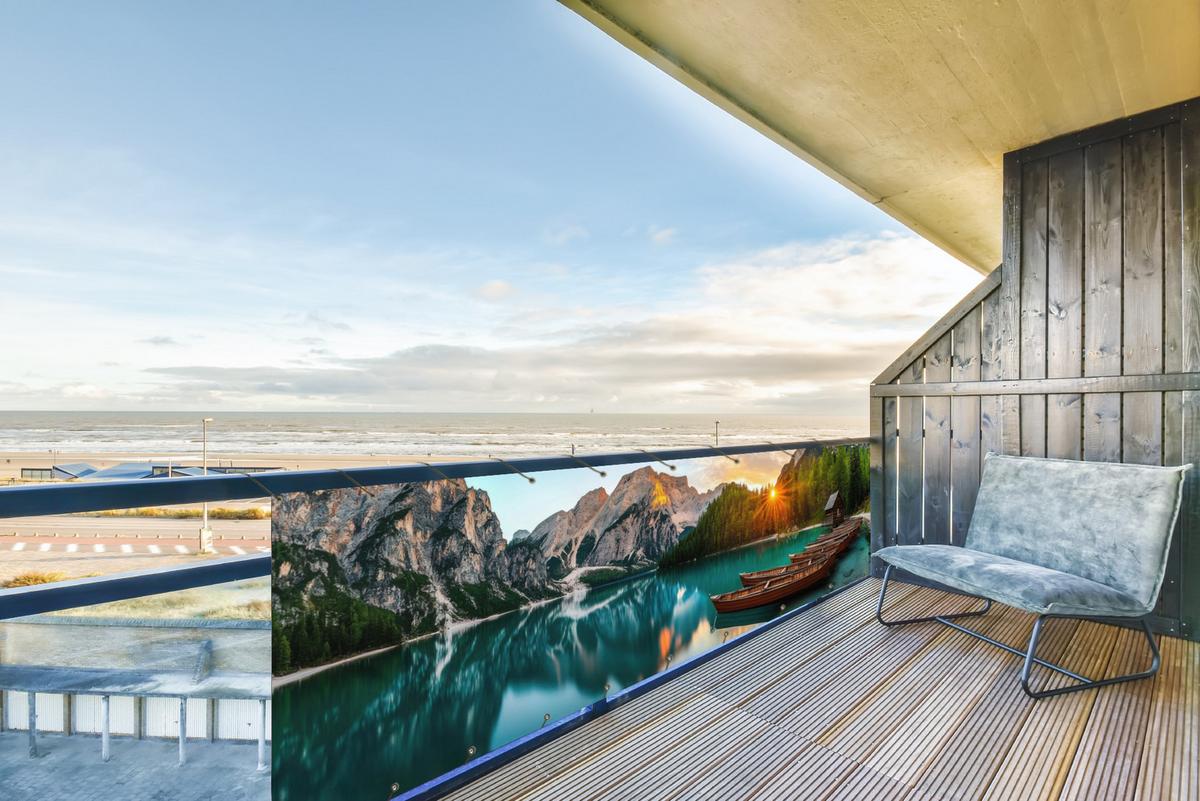 BALKON-SICHTSCHUTZ See - Berge - Sonnenuntergang - Boot Witterungsbeständig 300x80 cm - Petrol, Kunststoff (300/80cm) - MuchoWow