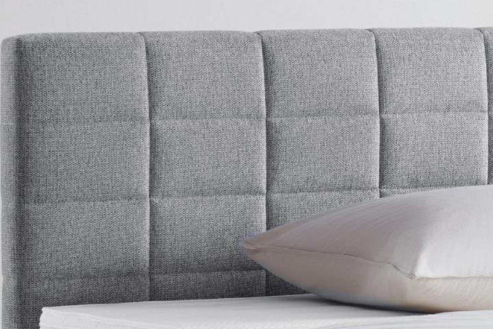 Boxspringbett grau gepolstertes Kopfteil Karosteppung inkl. Matratze H3 + H3 und Topper abnehmbar und waschbar