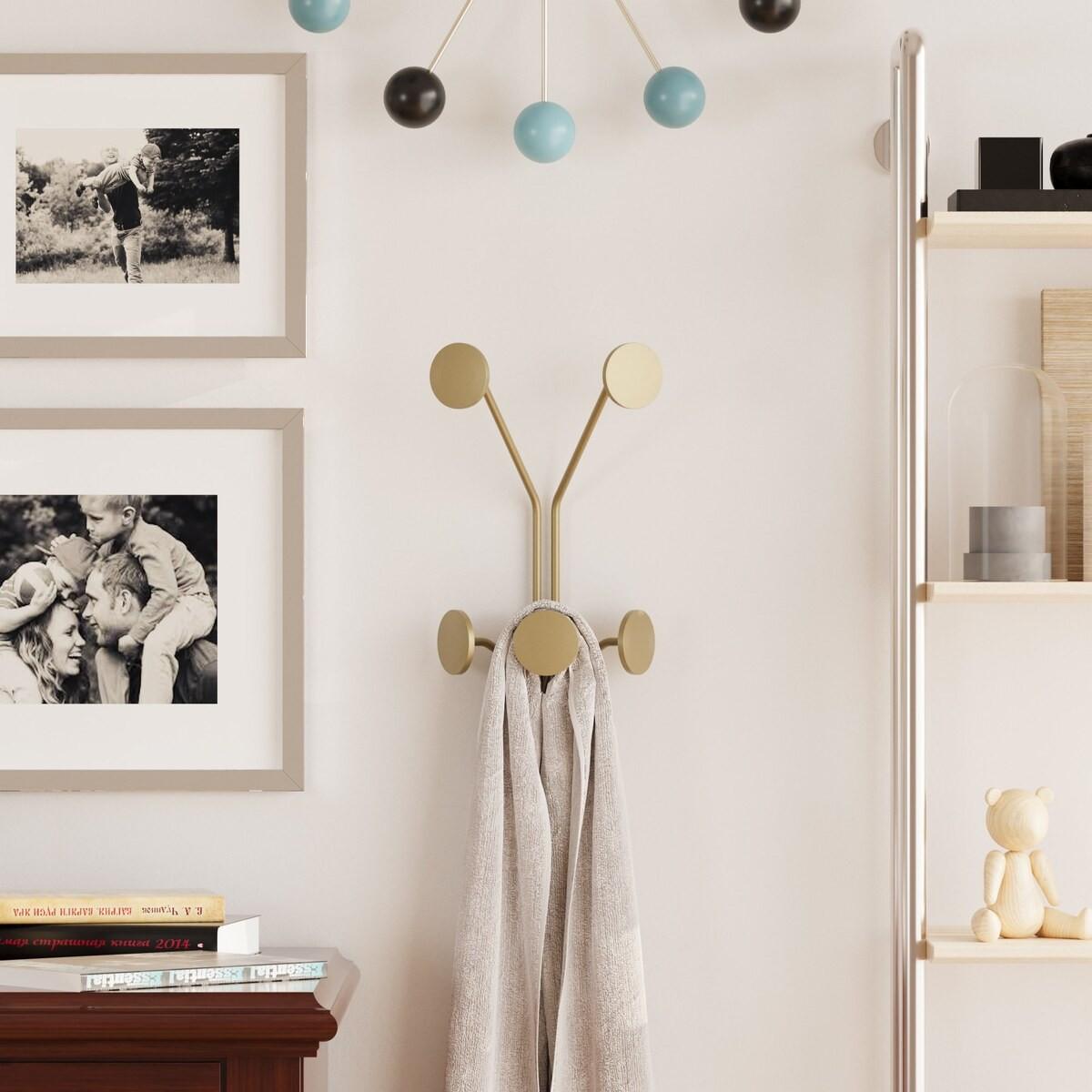 WANDGARDEROBE mit 5 Haken aus goldfarbenem Metall 24/16/40 cm - Goldfarben, Metall (16/40/16cm) - Calicosy