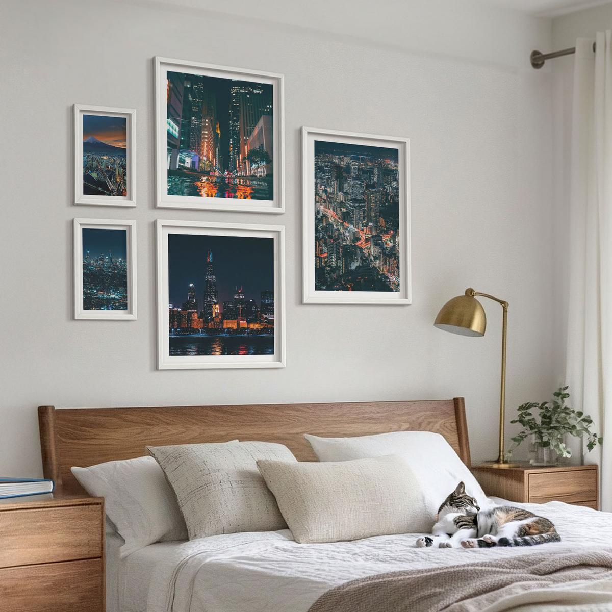 BILDER SET 5er Set - 50x50 cm & 20x30 cm & 40x60 cm Weißer Rahmen - Bergpanorama der Stadt bei Nacht - Weiß, Kunststoff (40/60cm) - TULUP