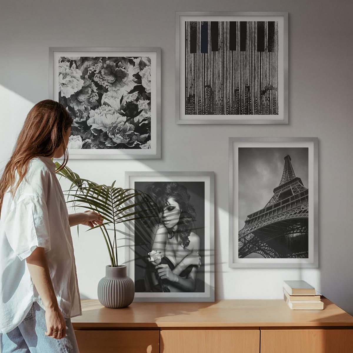 BILDER SET 4er Set - 50x50 cm & 40x60 cm Silberner Rahmen - Porträt einer Frau mit einer Eiffel-Rose - Silberfarben, Kunststoff (50/50cm) - TULUP