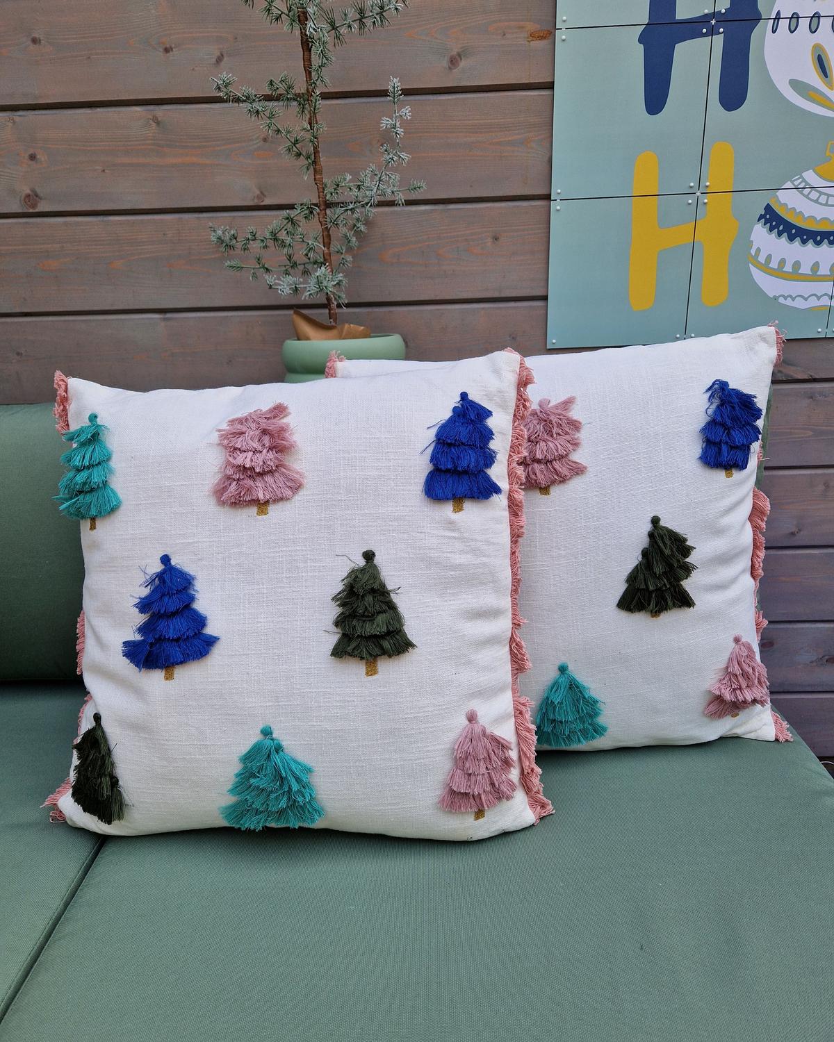 DEKOKISSEN 2er-Set Weiß 45/45 cm Skimmia - Blau/Pink, Naturmaterialien (45/45cm) - Beliani