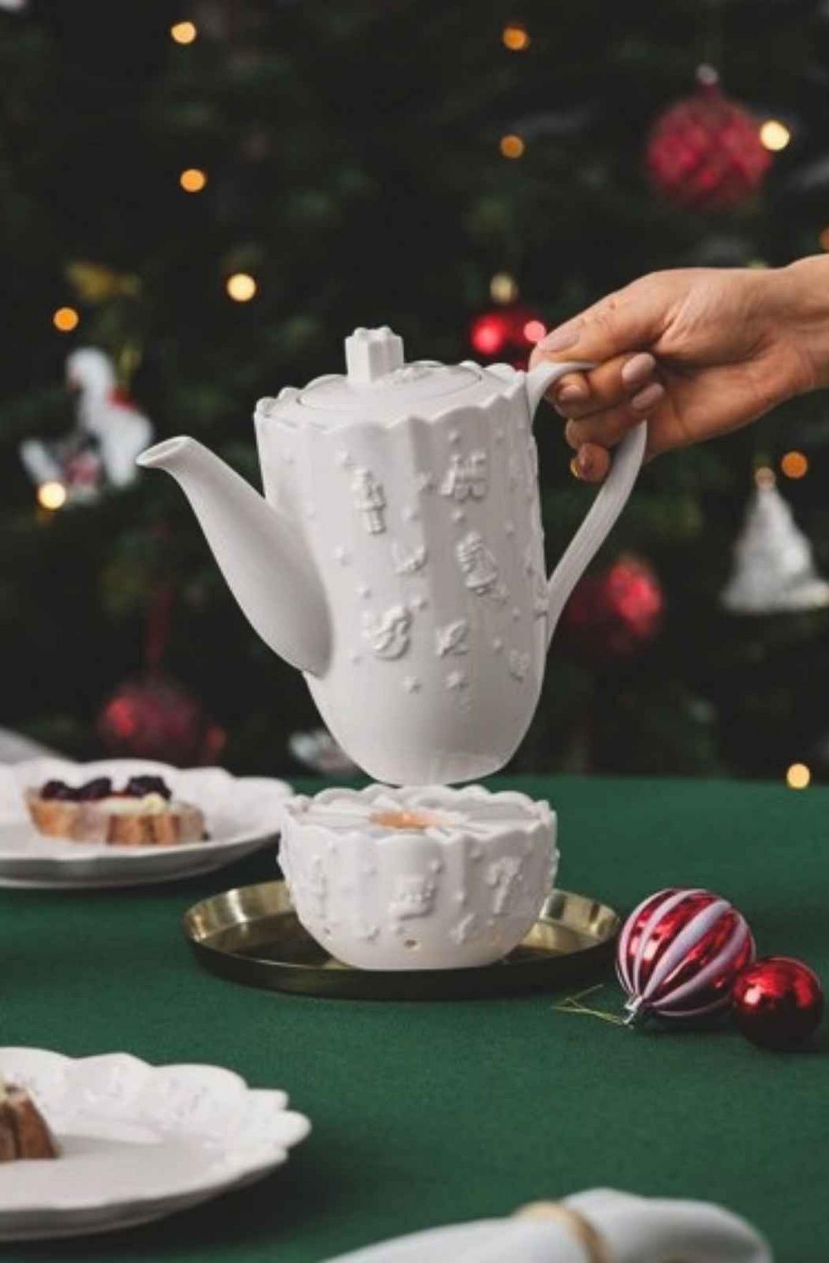 KAFFEEKANNE MIT STÖVCHEN Toy's Delight Royal Classic weiß 1,2 l - Weiß, Keramik (1.2L) - Villeroy & Boch