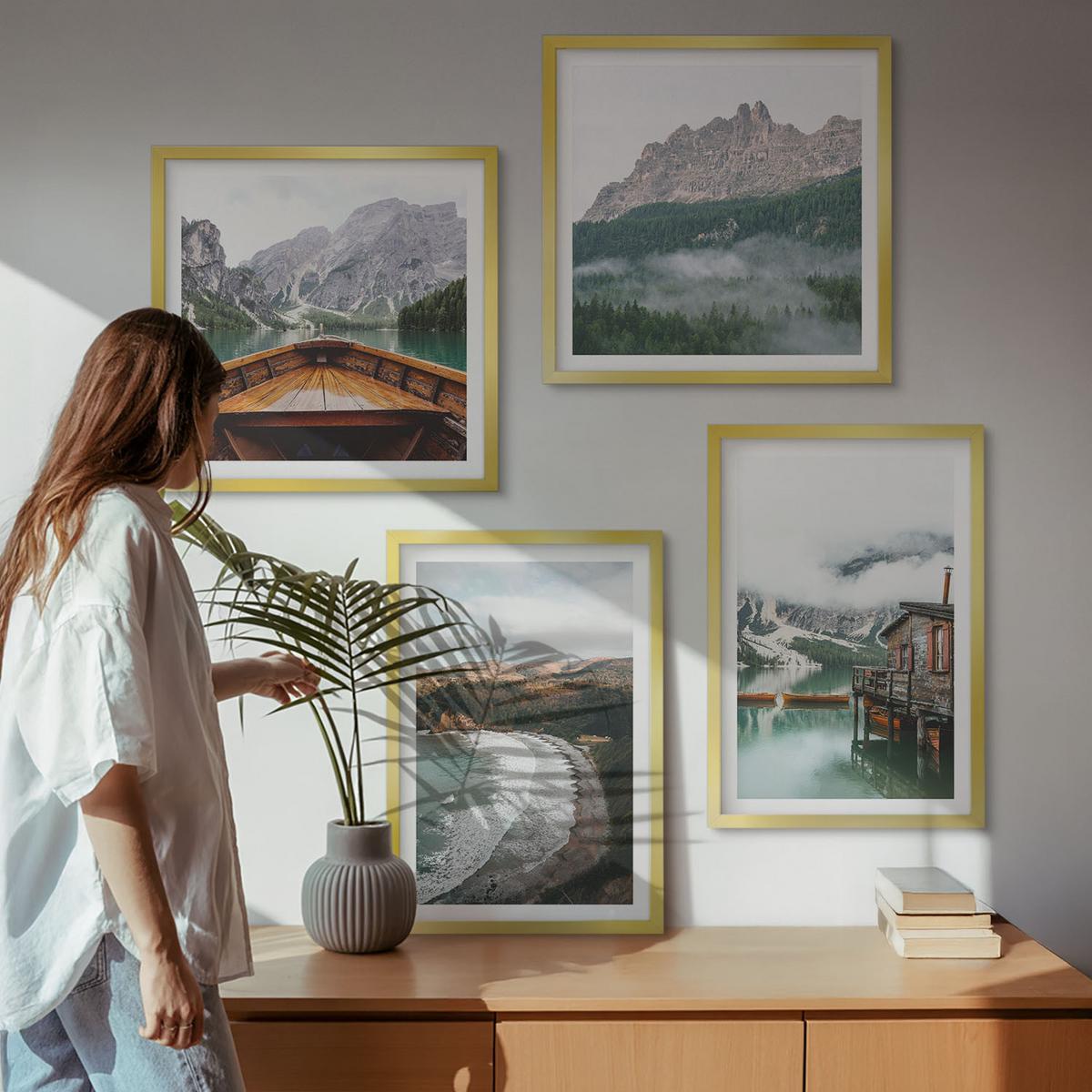 BILDER SET 4er Set - 50x50 cm & 40x60 cm Goldrahmen - Holzhausboot an Bergstränden - Goldfarben, Kunststoff (50/50cm) - TULUP