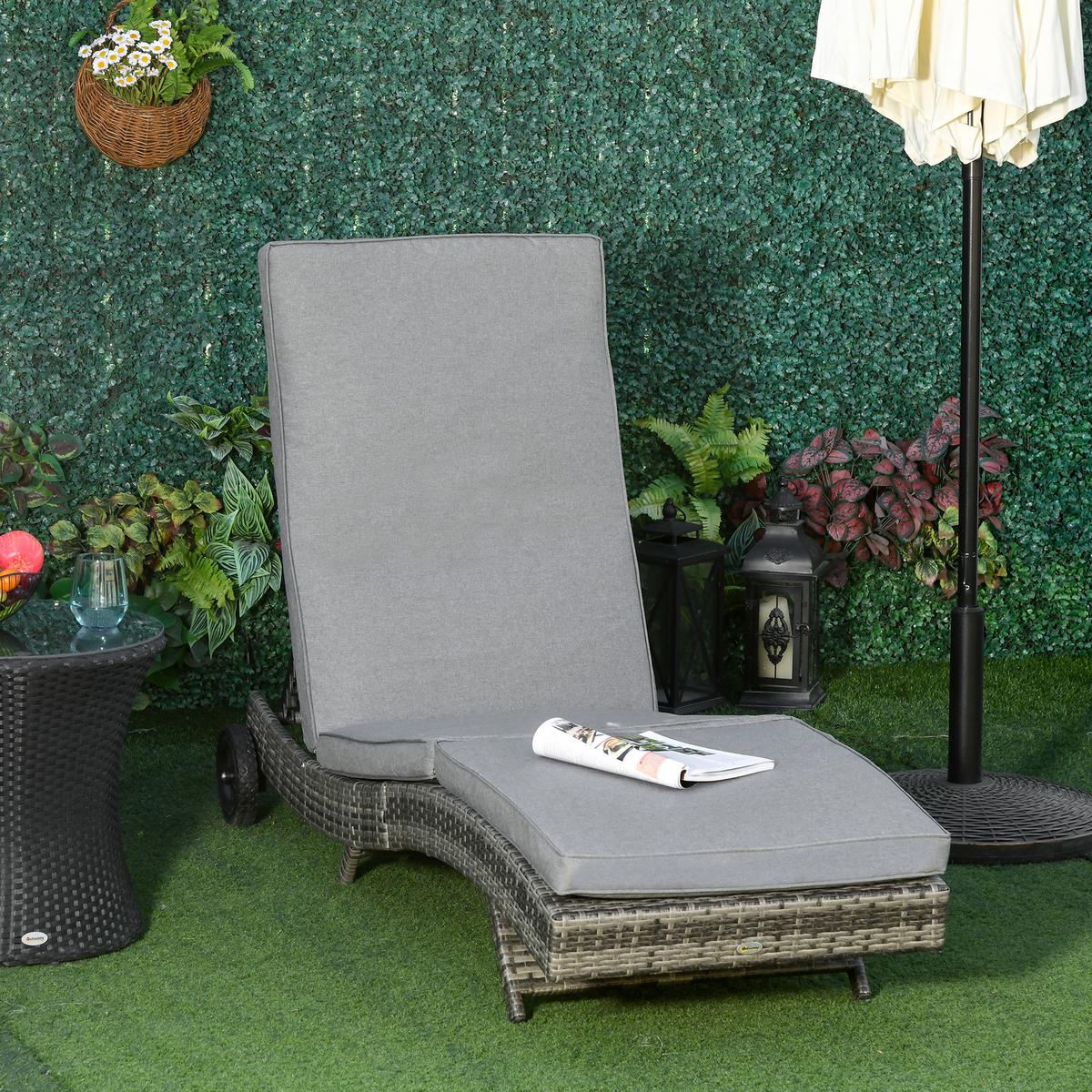 GARTENLIEGE mit Kissen 5-stufig verstellbar Metall Grau 207 x 70 x 70 cm - Grau, Metall (70/70/207cm) - Outsunny