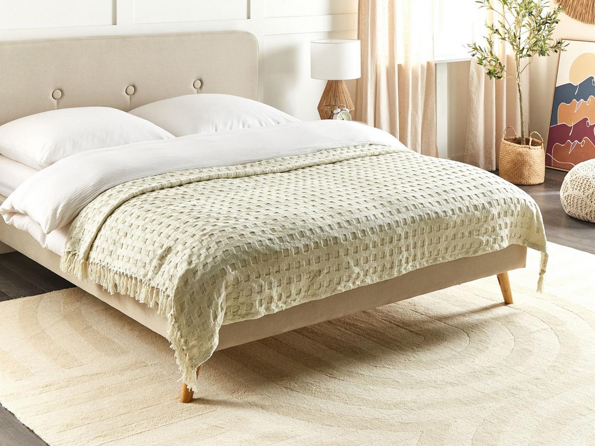 TAGESDECKE Weiß 150 x 200 cm Bere - Weiß, Textil (150/200cm) - Beliani
