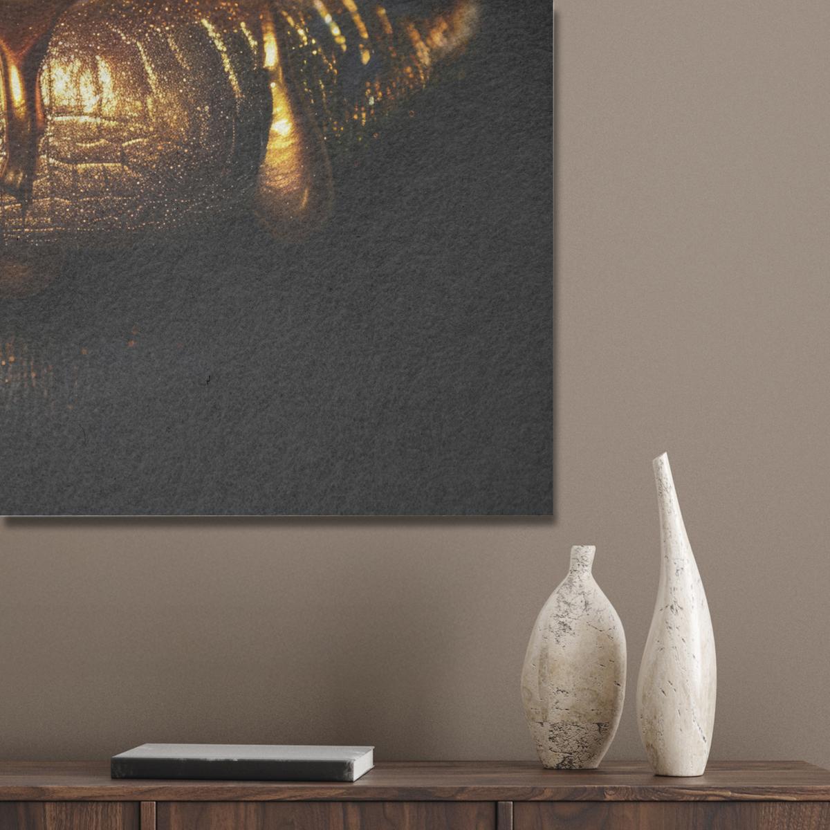 AKUSTIKBILD Frau - Porträt - Lippen - Gold - Schwarz Akustikpaneele 80x80 cm - Schwarz, Kunststoff (80/80/0.9cm) - MuchoWow