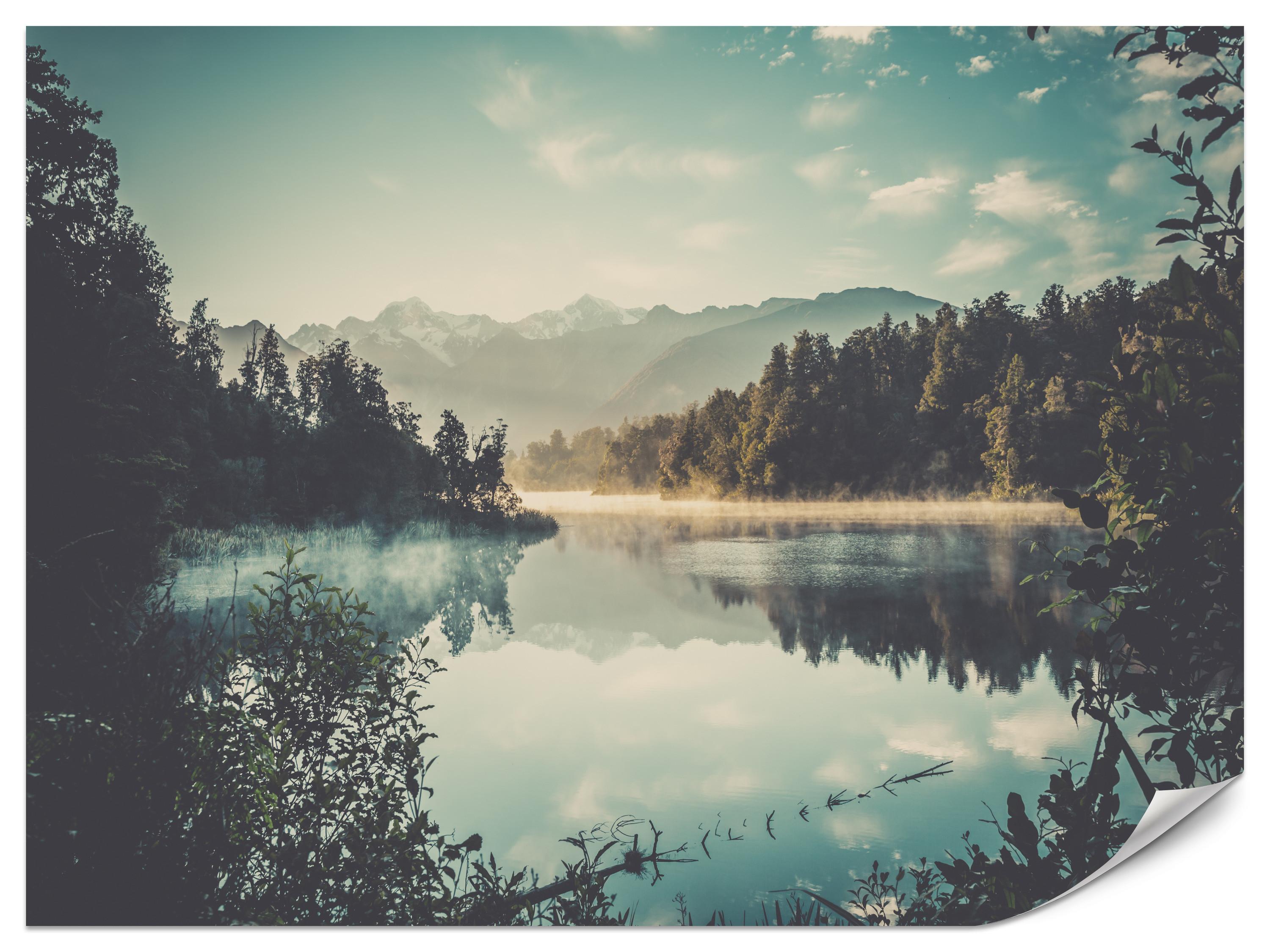 FOTOTAPETE für Esszimmer Bergsee Wald Bäume Nebel 300x210 - Türkis/Gelb, Papier (300/210cm) - Muralo