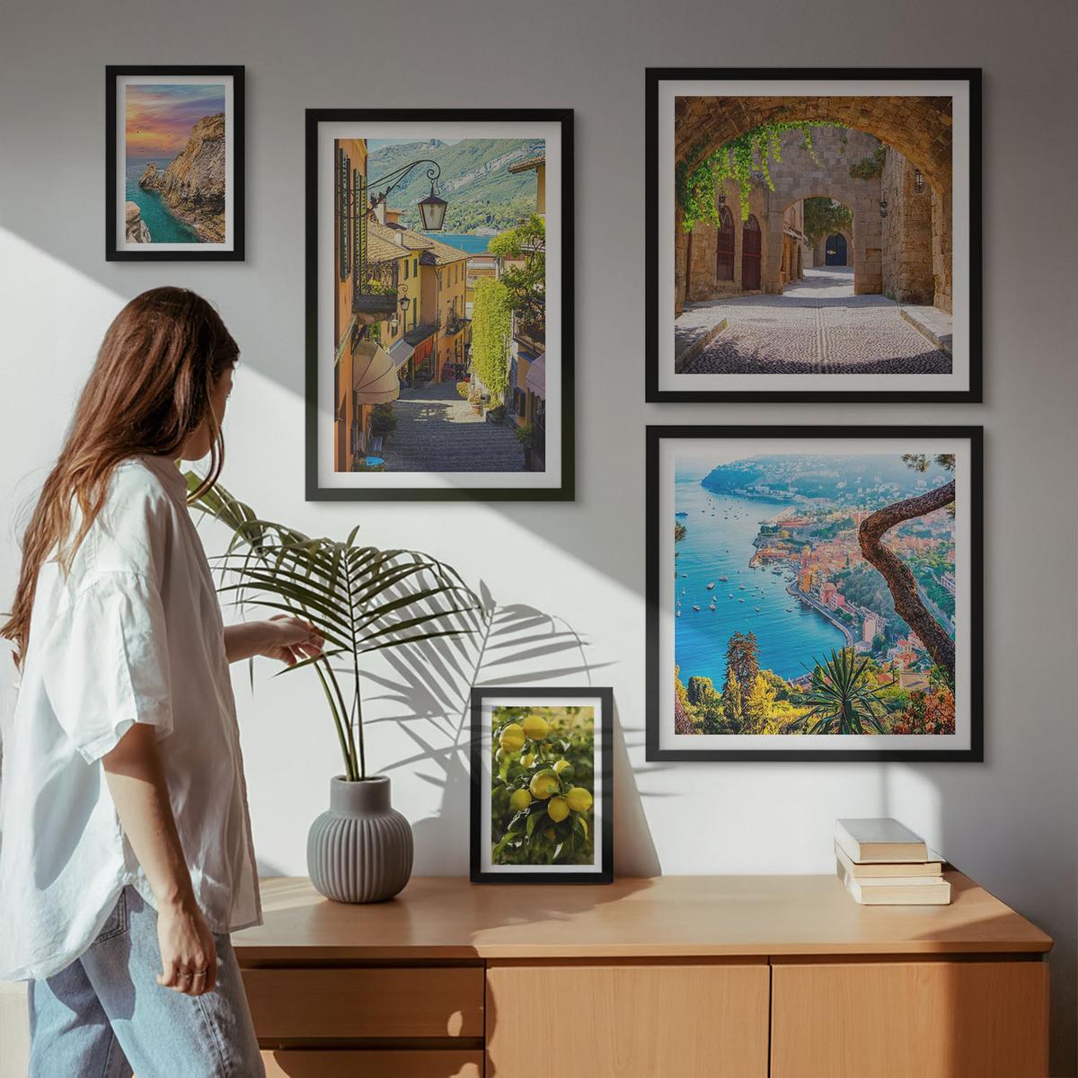 BILDER SET 5er Set - 50x50 cm & 20x30 cm & 40x60 cm Schwarzer Rahmen - Bezaubernde Straßen voller Zitronenblüten - Schwarz, Kunststoff (40/60cm) - TULUP
