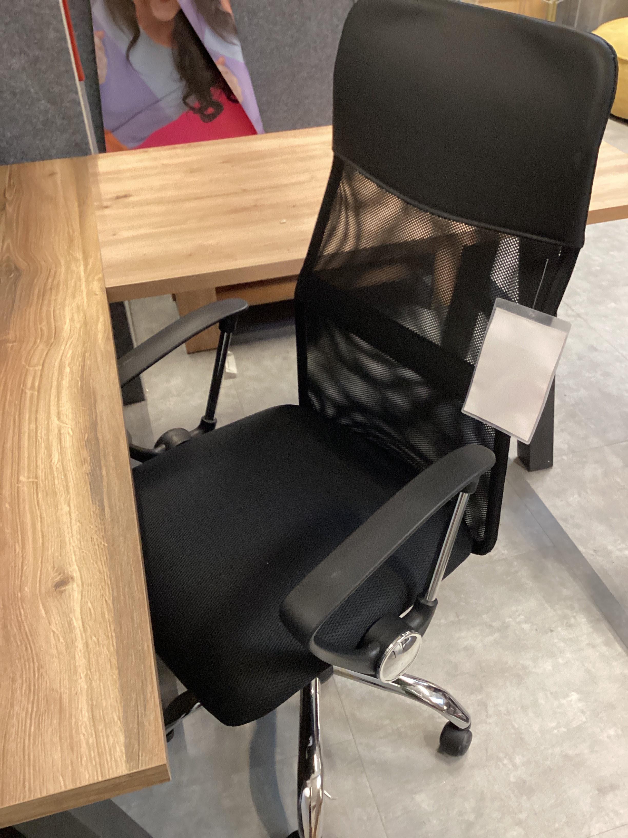 CSEPEL OUTLET FORGÓSZÉK BASTI