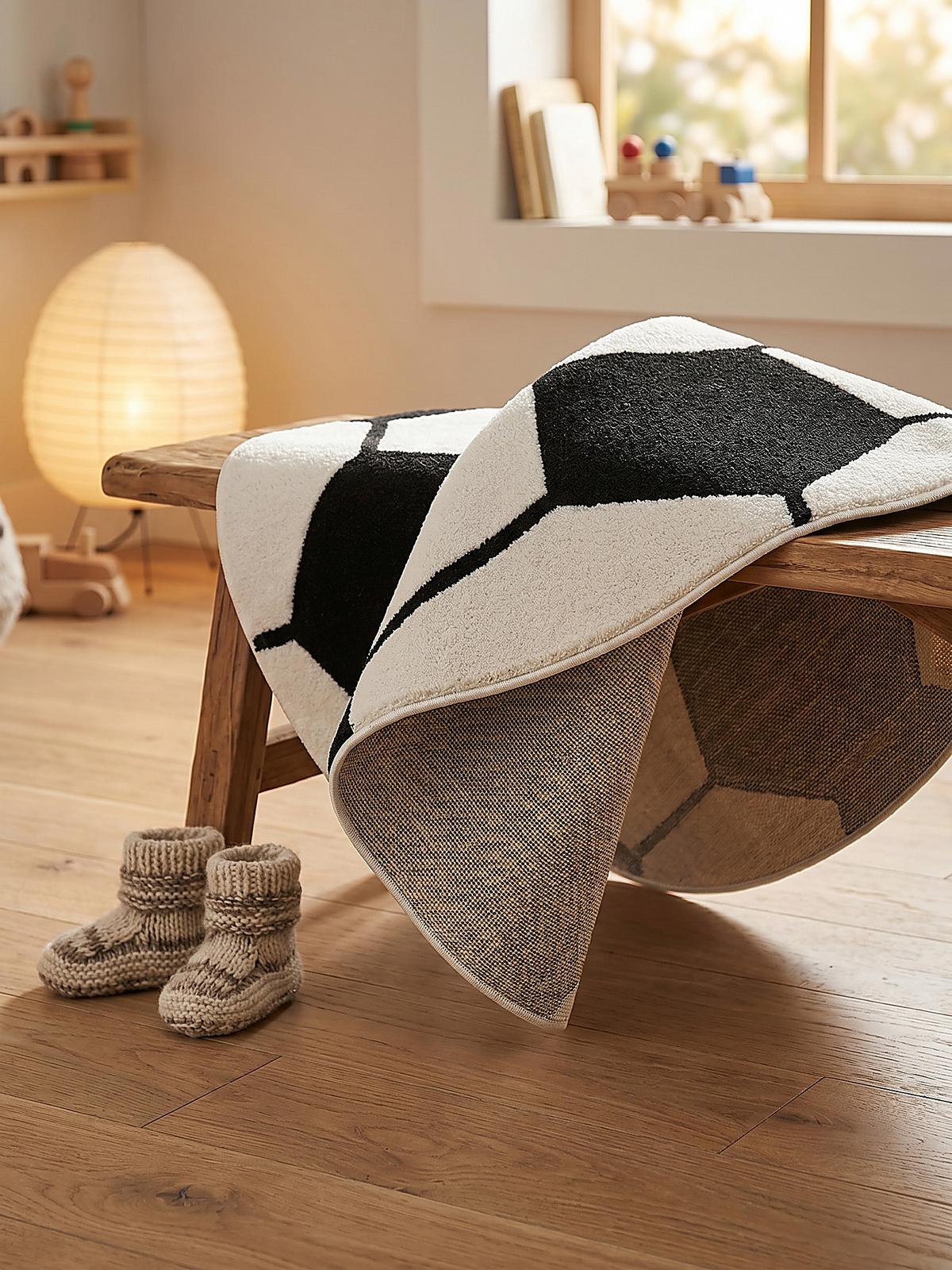 KINDERTEPPICH Kurzflor Fußball CANAZEI Polypropylen Schwarz-Weiß 160 x 160 cm - Multicolor, Textil (160/160cm) - KADIMA DESIGN