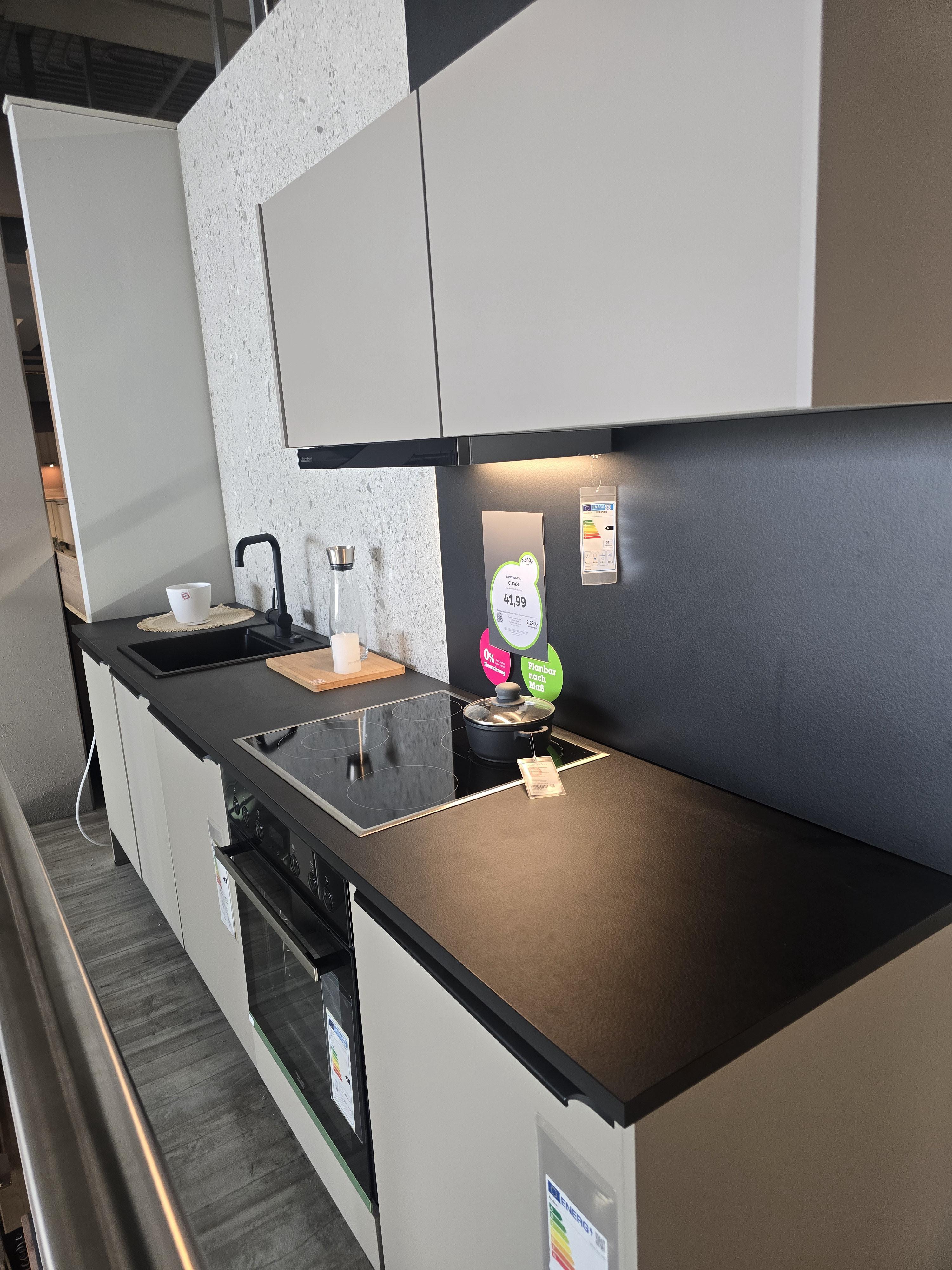 KÜCHENZEILE CLEAN - Express