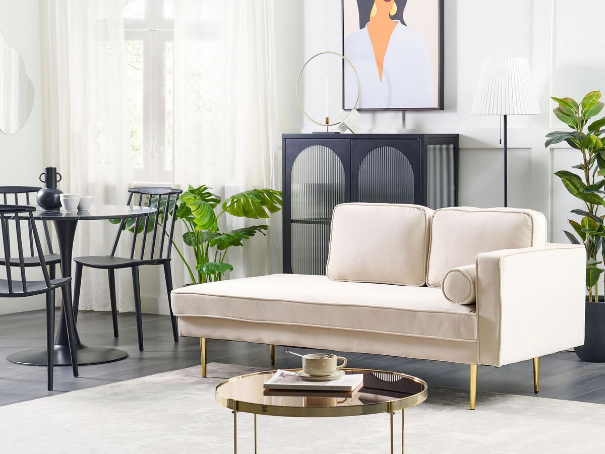 CHAISELONGUE Samtstoff beige rechtsseitig Miramas - Beige/Goldfarben, Textil (171/63/79cm) - Beliani