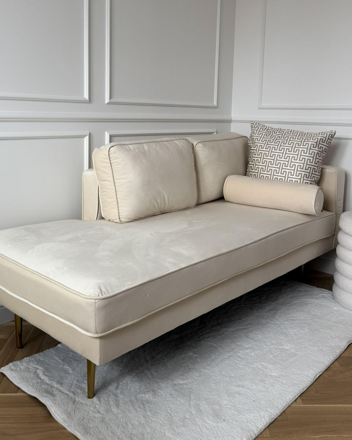 CHAISELONGUE Samtstoff beige rechtsseitig Miramas - Beige/Goldfarben, Textil (171/63/79cm) - Beliani