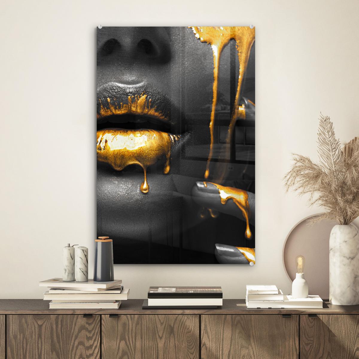ACRYLGLASBILD Frau - Schwarz - Gold - Gesicht - Lippen Wanddeko Wohnzimmer 40x60 cm - Goldfarben, Glas (40/60cm) - MuchoWow